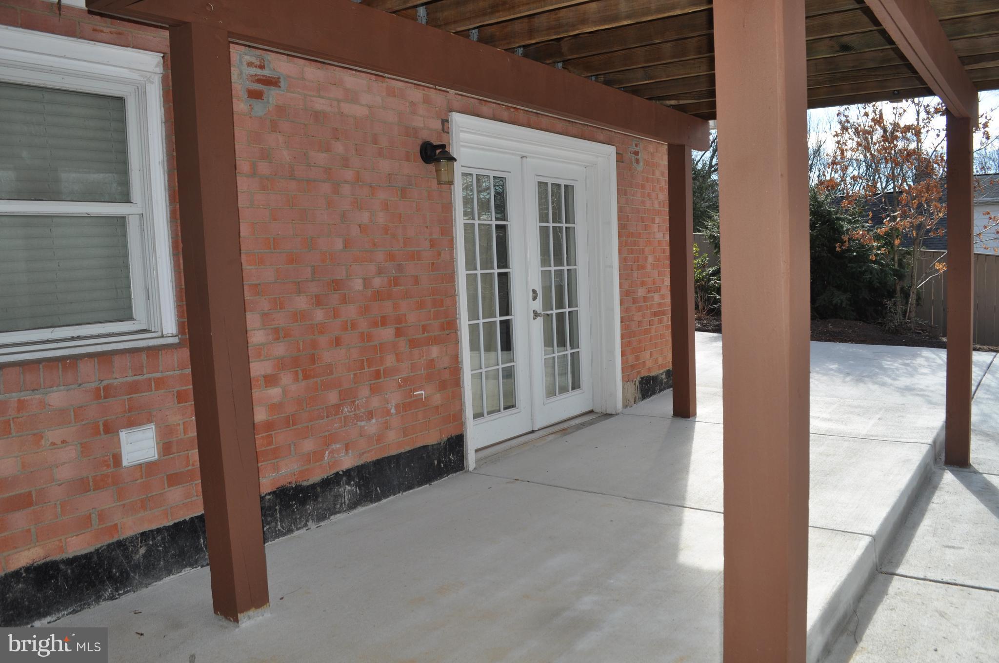 FOXHALL - Residential Lease