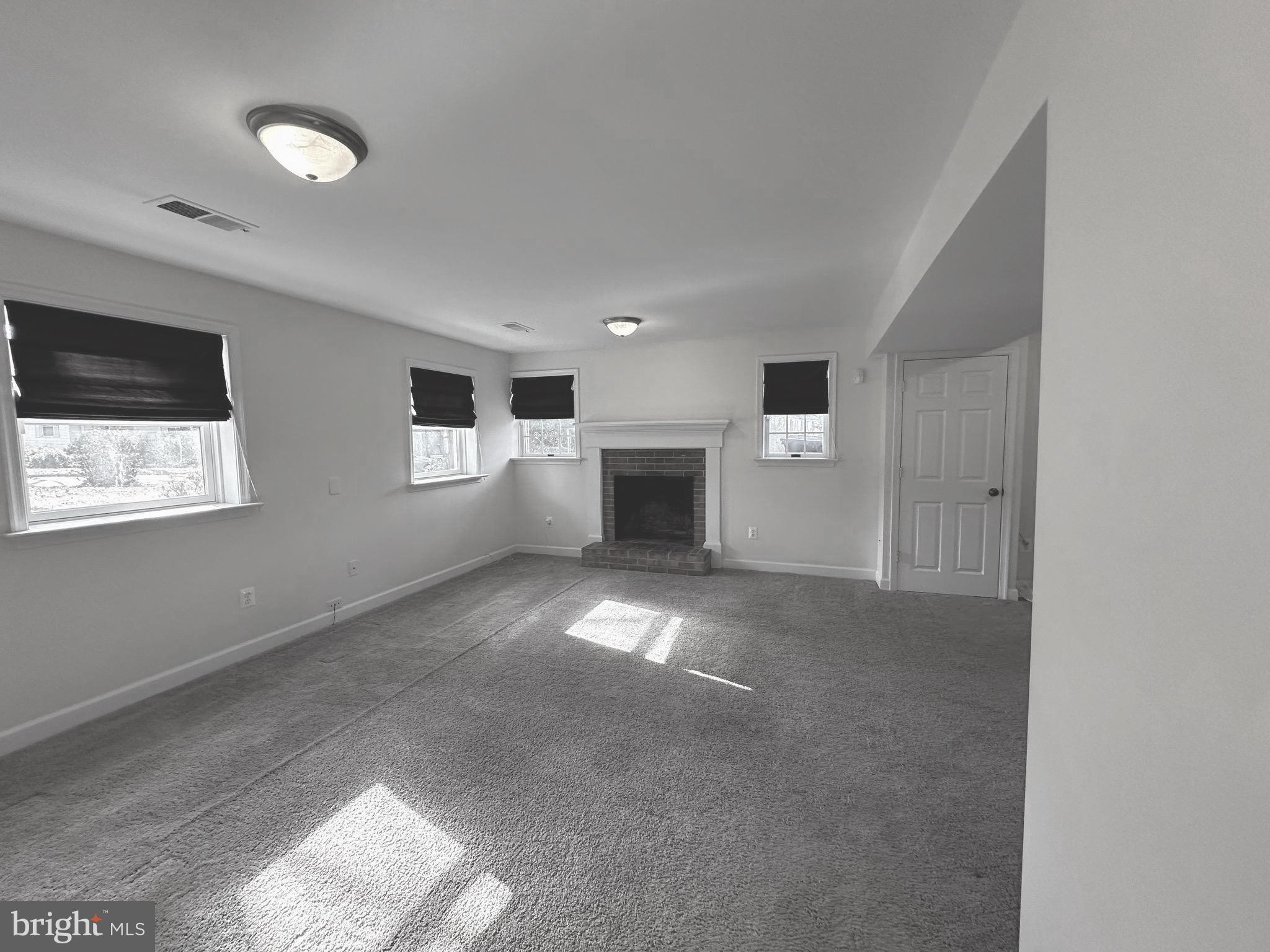 FOXHALL - Residential Lease