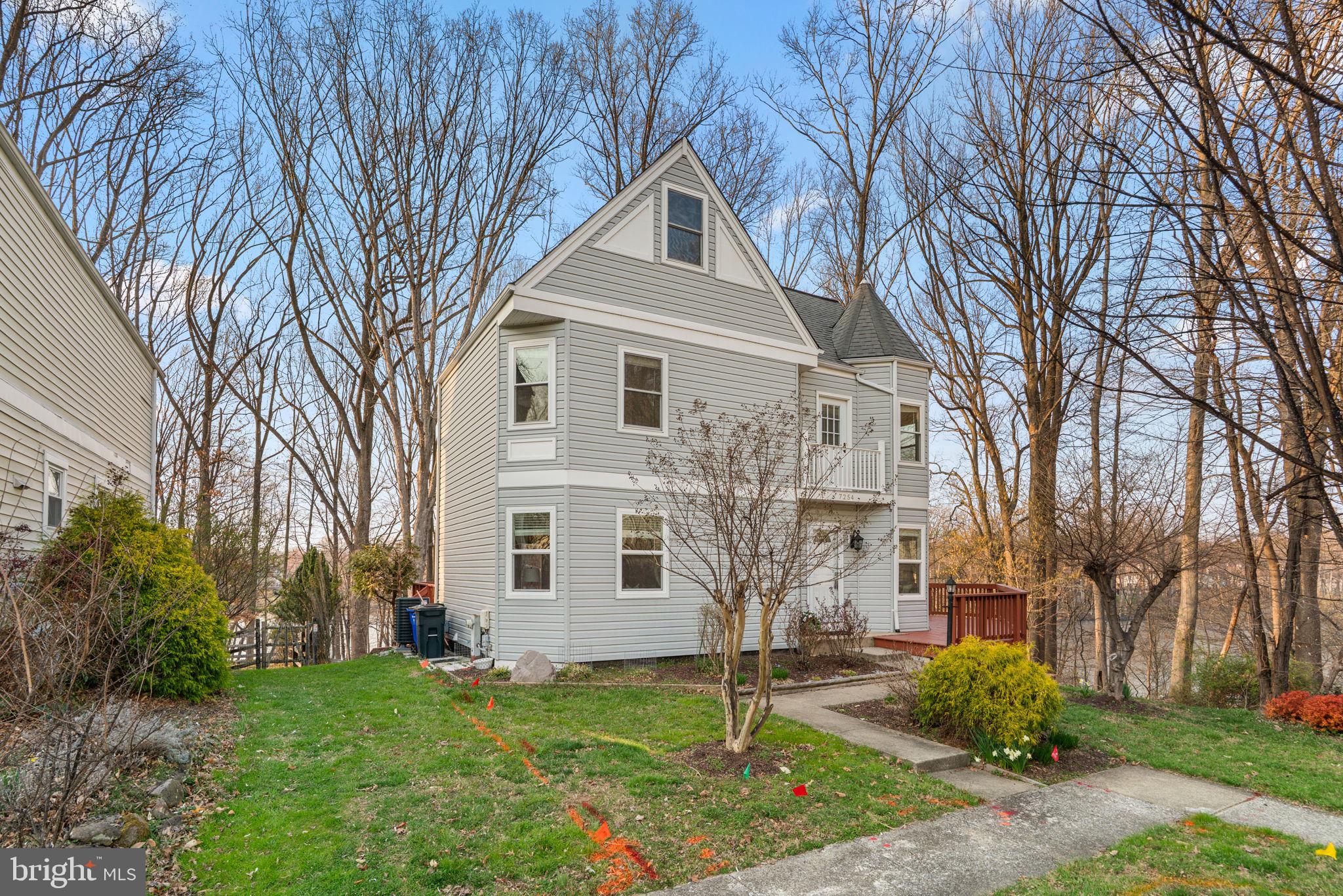 VILLAGE OF OWEN BROWN - Residential