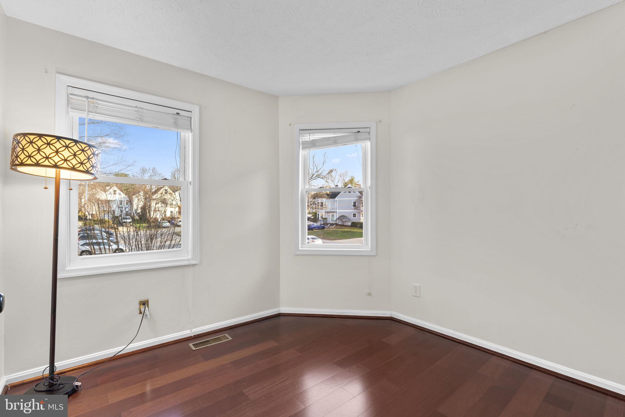 VILLAGE OF OWEN BROWN - Residential