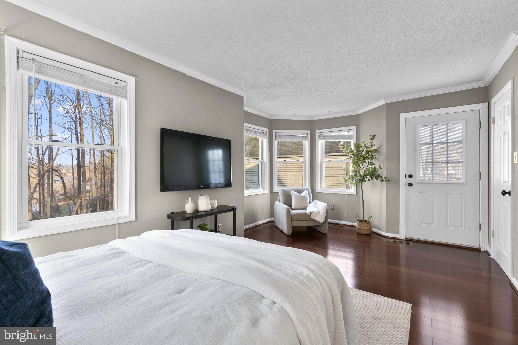 VILLAGE OF OWEN BROWN - Residential