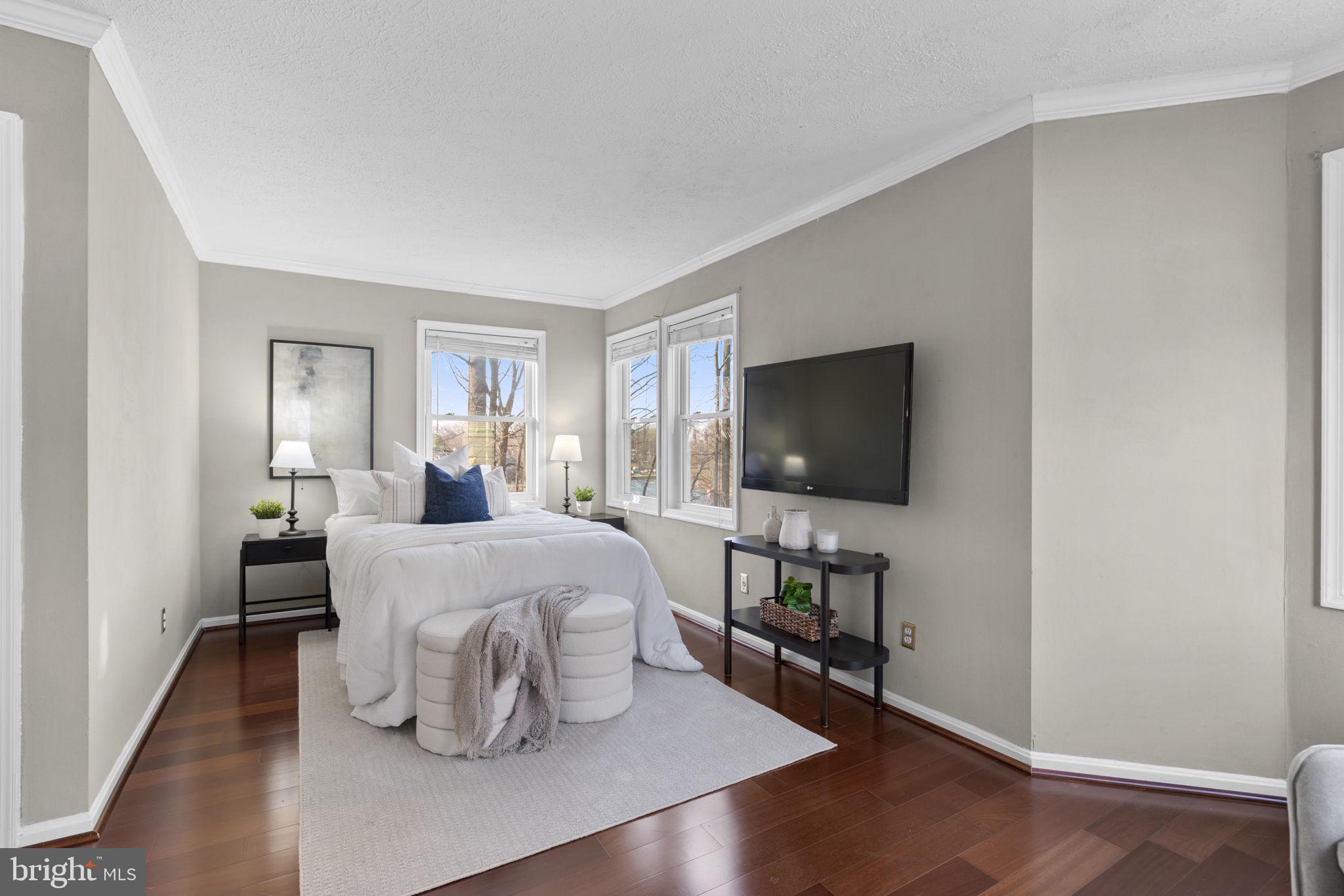 VILLAGE OF OWEN BROWN - Residential