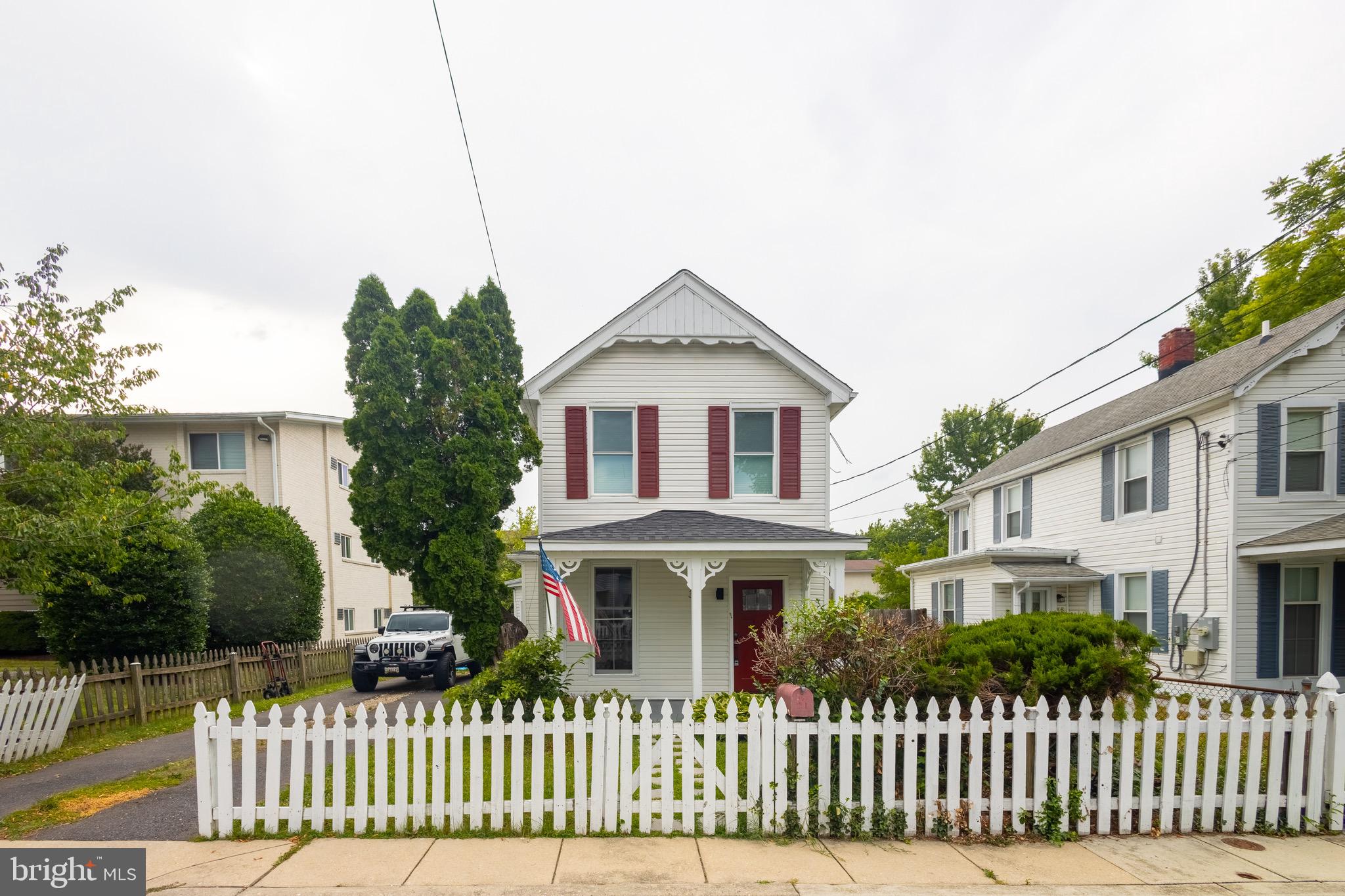 37 4TH STREET