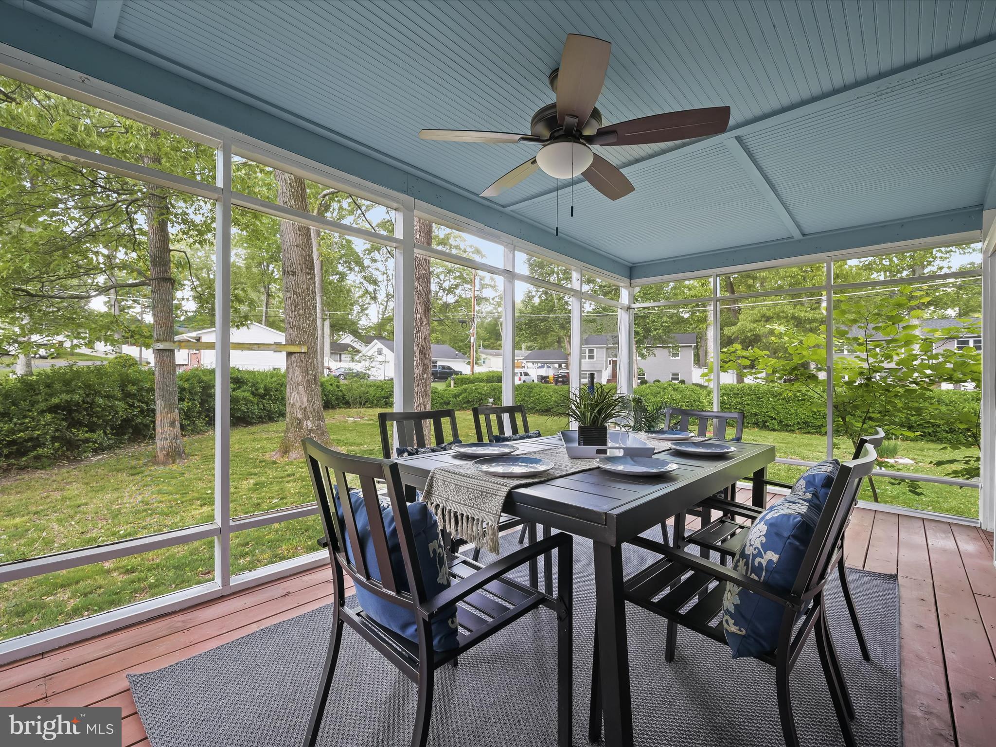 SUNRISE BEACH - Residential