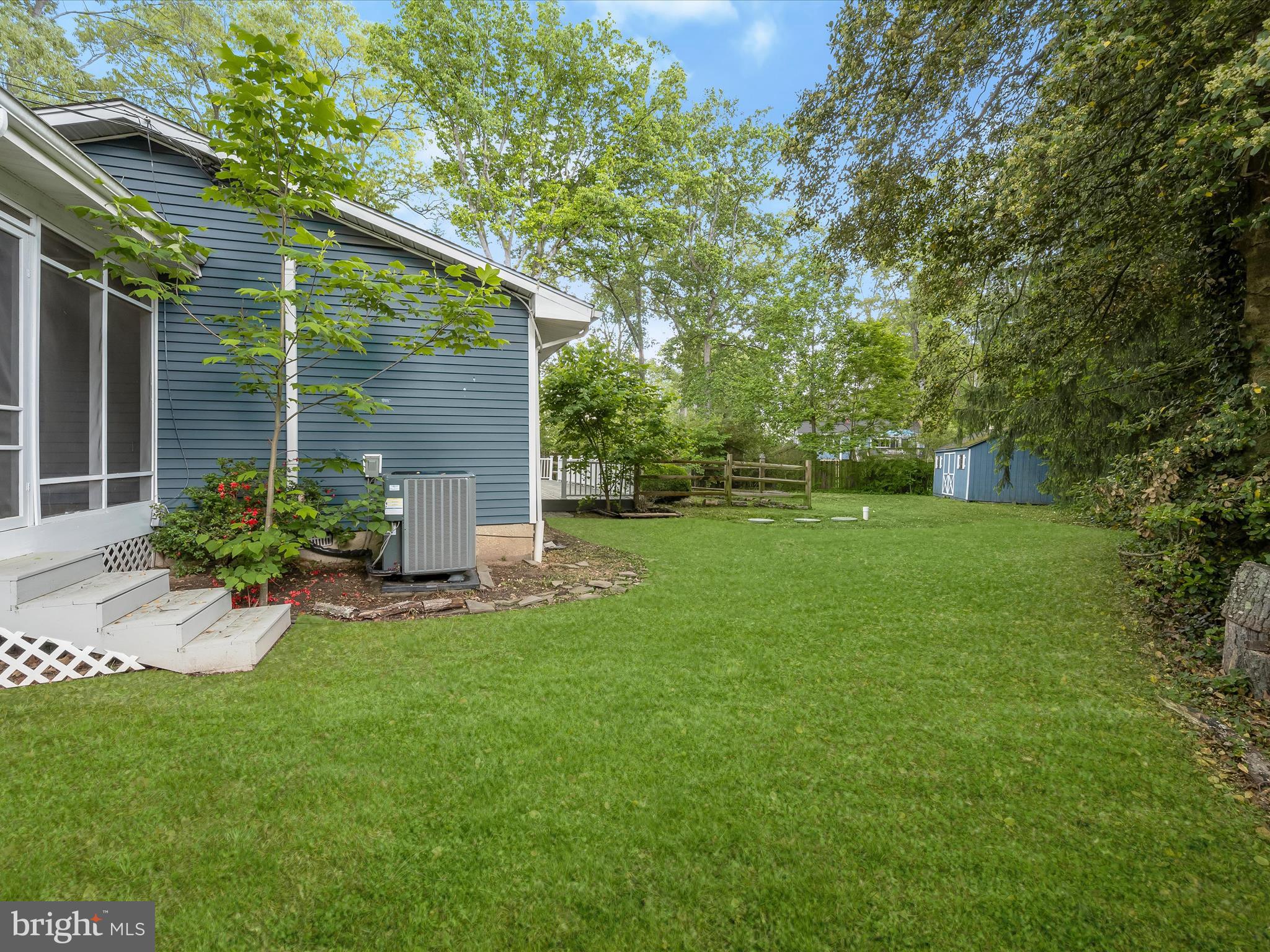 SUNRISE BEACH - Residential