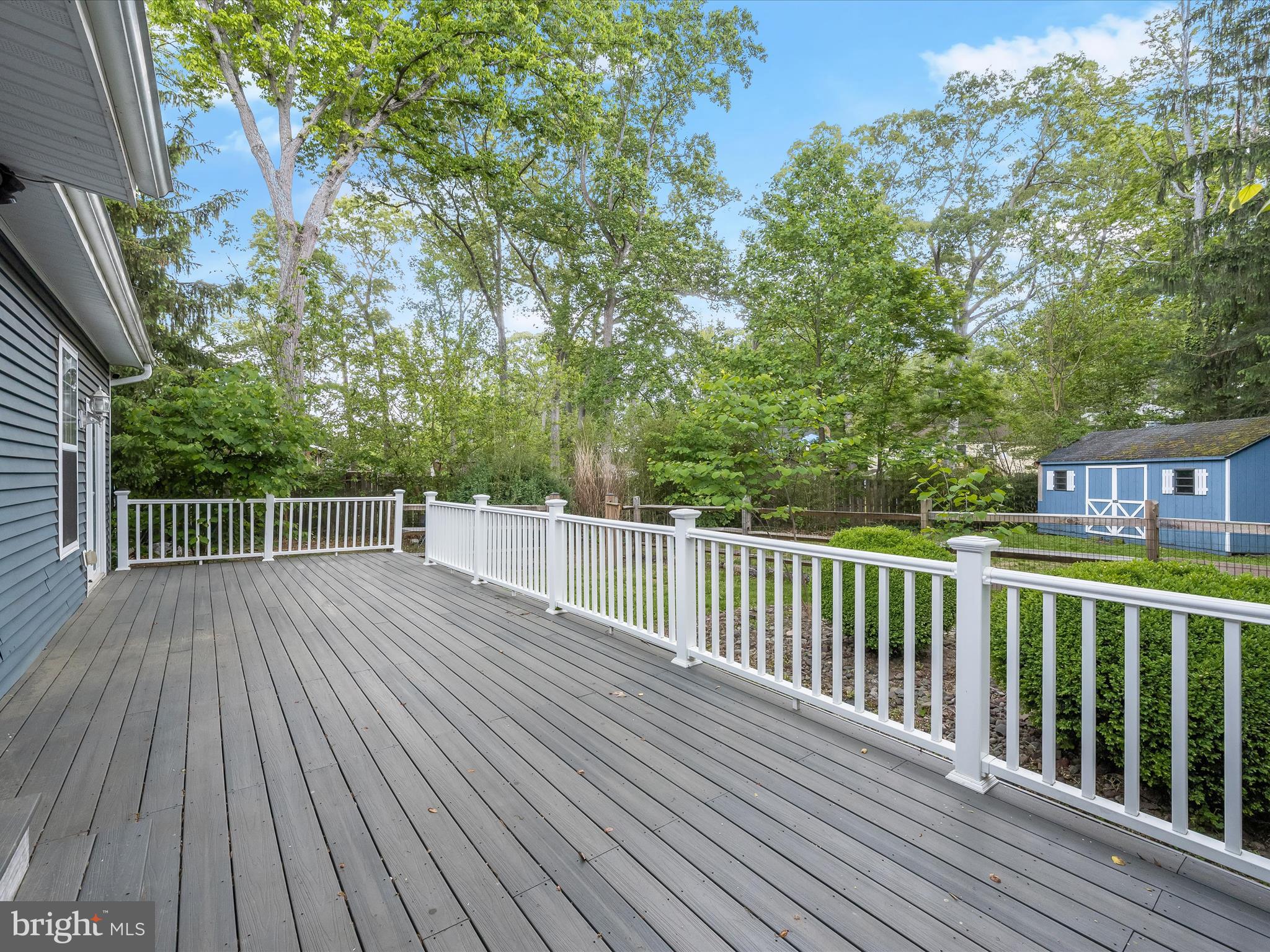 SUNRISE BEACH - Residential