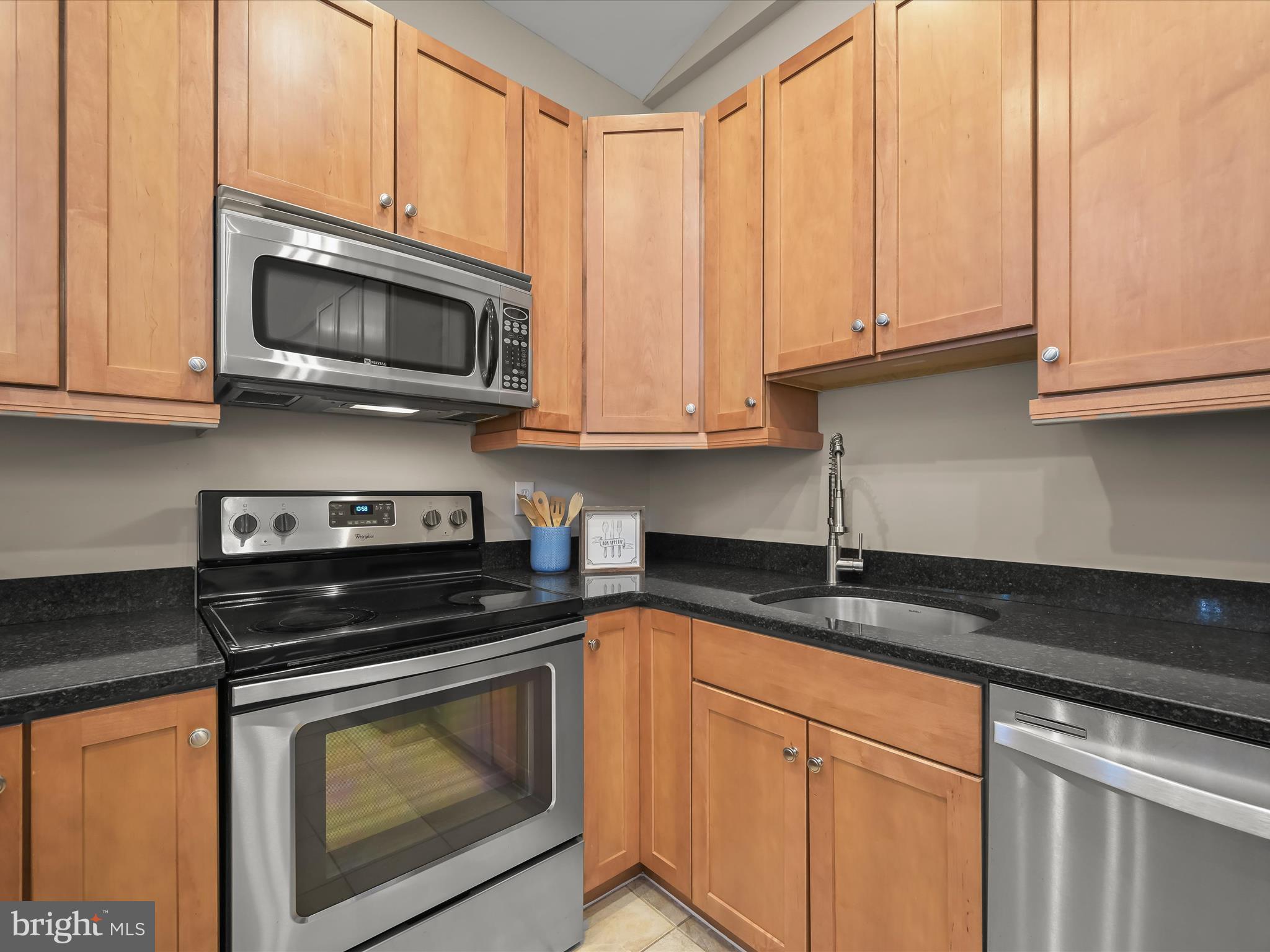 SUNRISE BEACH - Residential