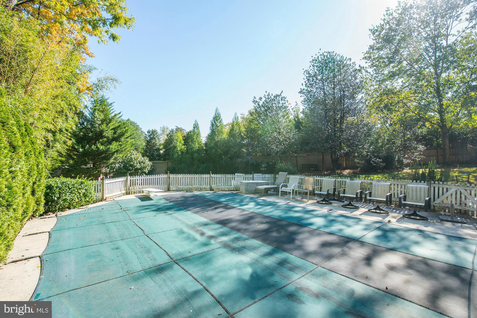 BRADLEY HILLS - Residential