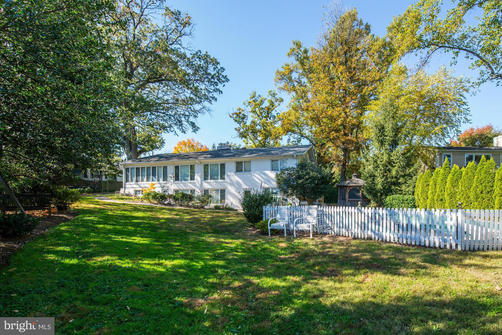 BRADLEY HILLS - Residential