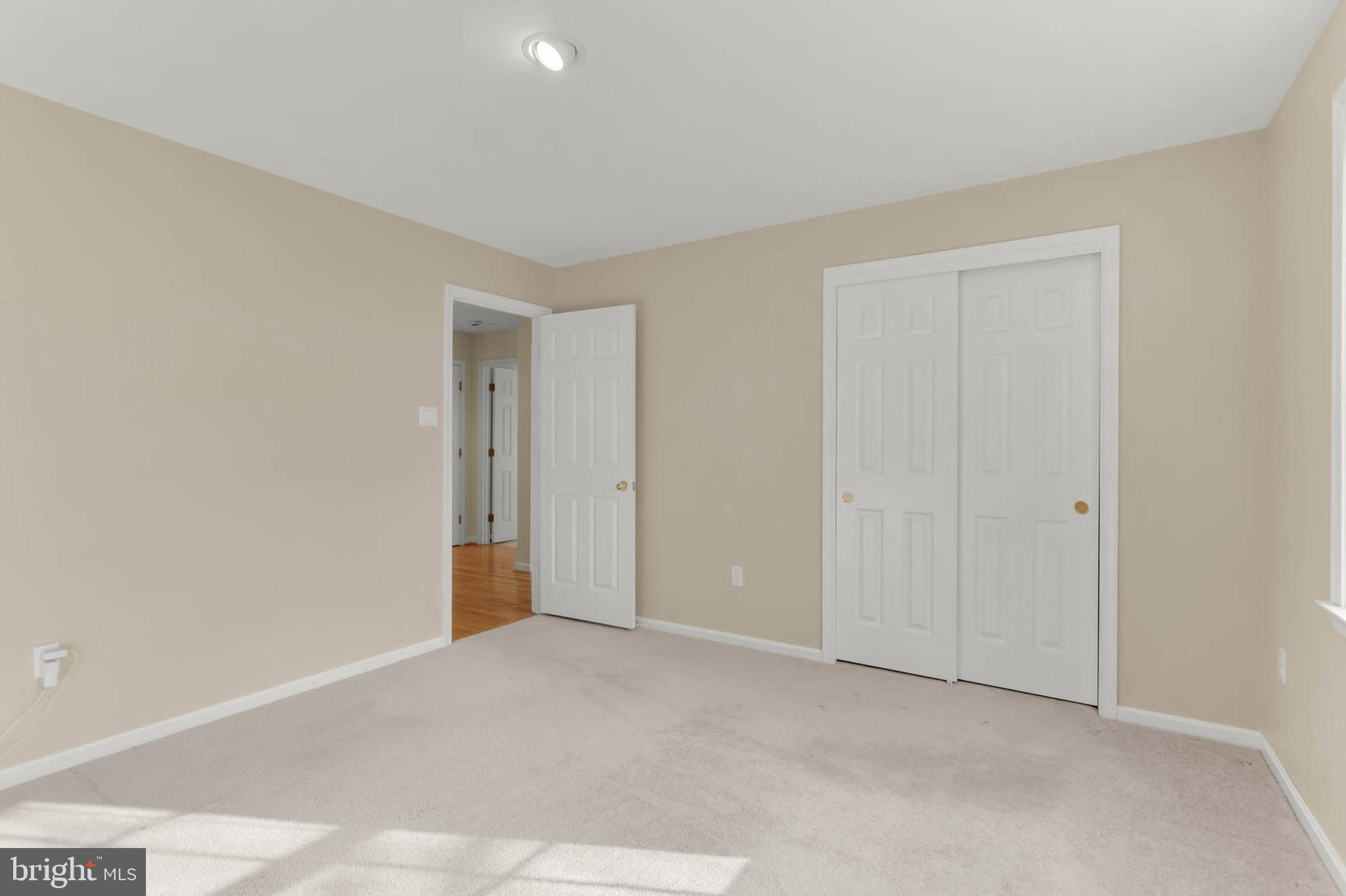 VILLAGE OF RIVER HILL - Residential