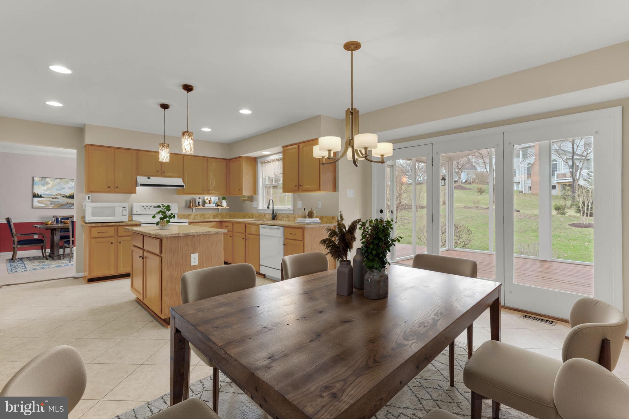 VILLAGE OF RIVER HILL - Residential