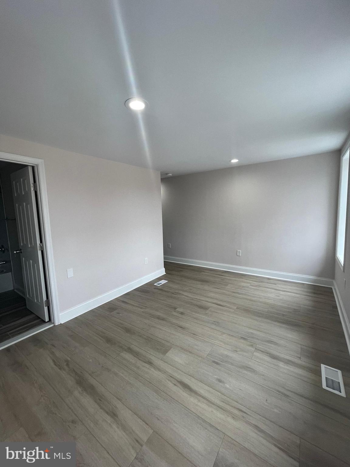 OLIVER - Residential Lease