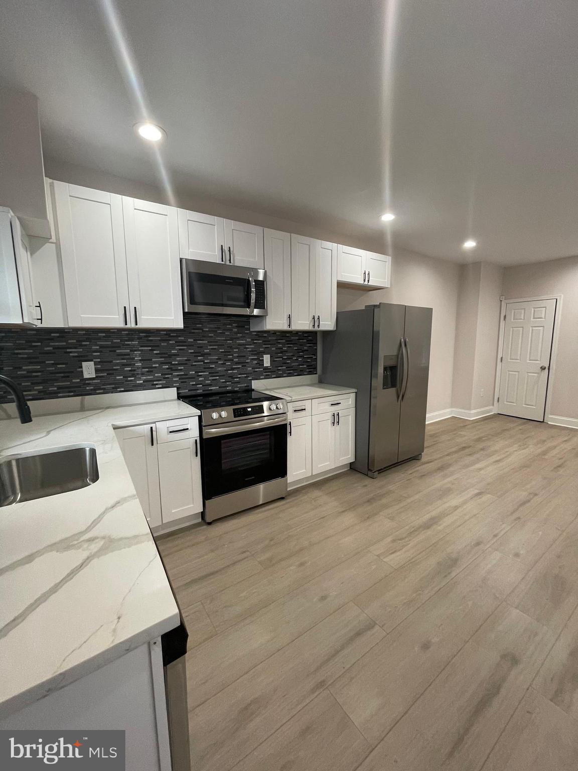 OLIVER - Residential Lease