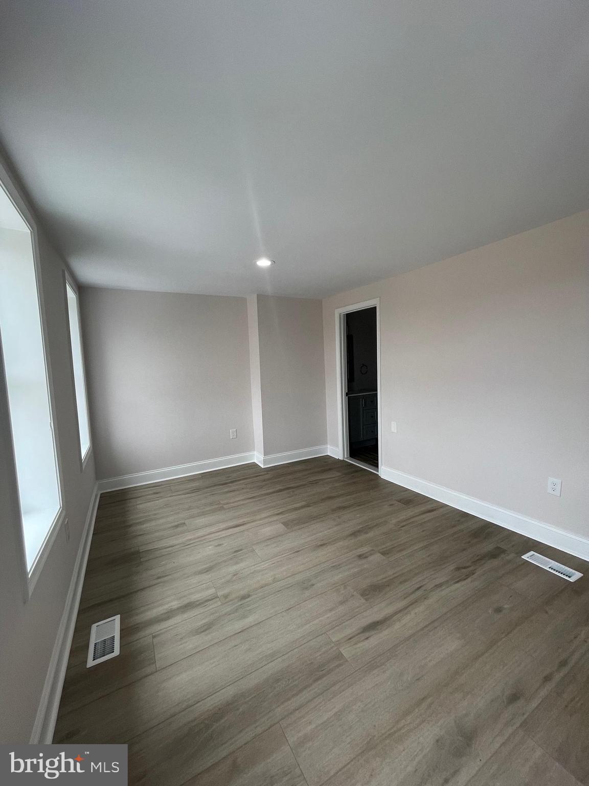 OLIVER - Residential Lease