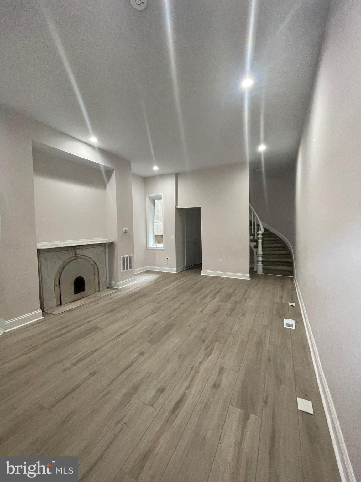 OLIVER - Residential Lease