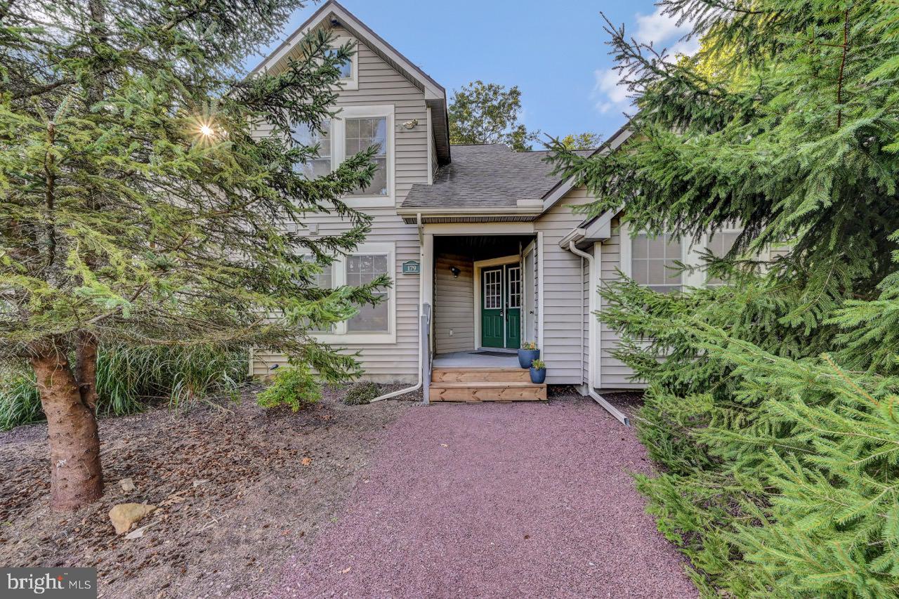 179 HAWTHORNE COURT