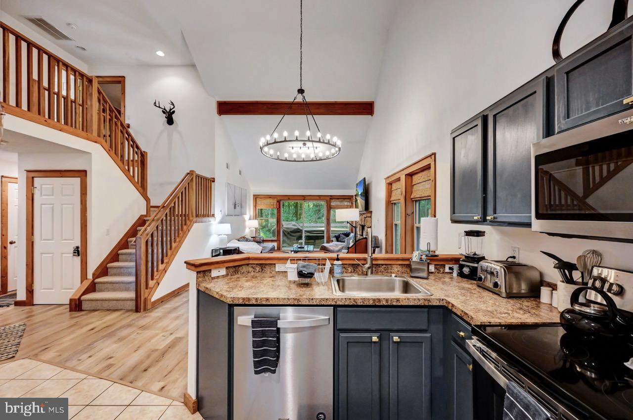 NORTH RIDGE STATION - Residential