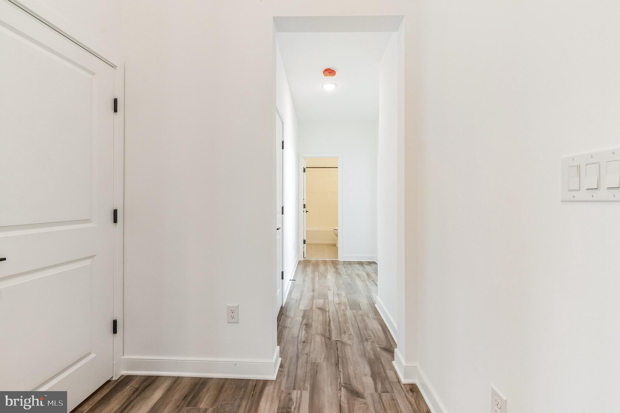 264 NORTH RIDGEBROOK DRIVE