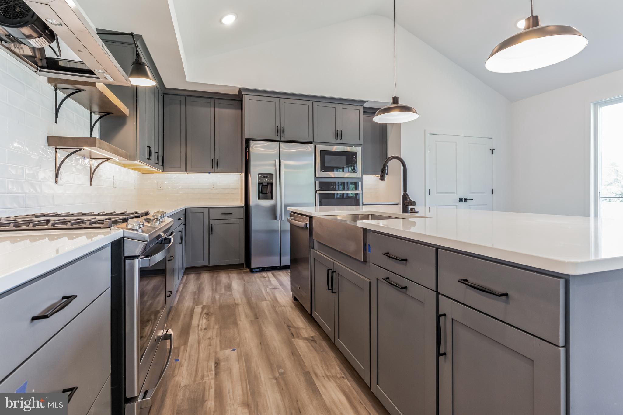 264 NORTH RIDGEBROOK DRIVE