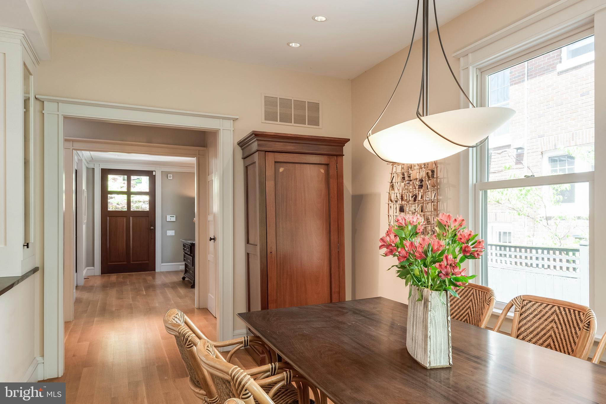 MURRAY HILL - Residential