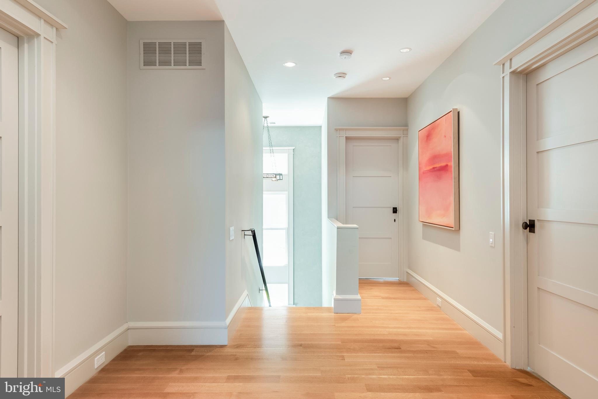 MURRAY HILL - Residential