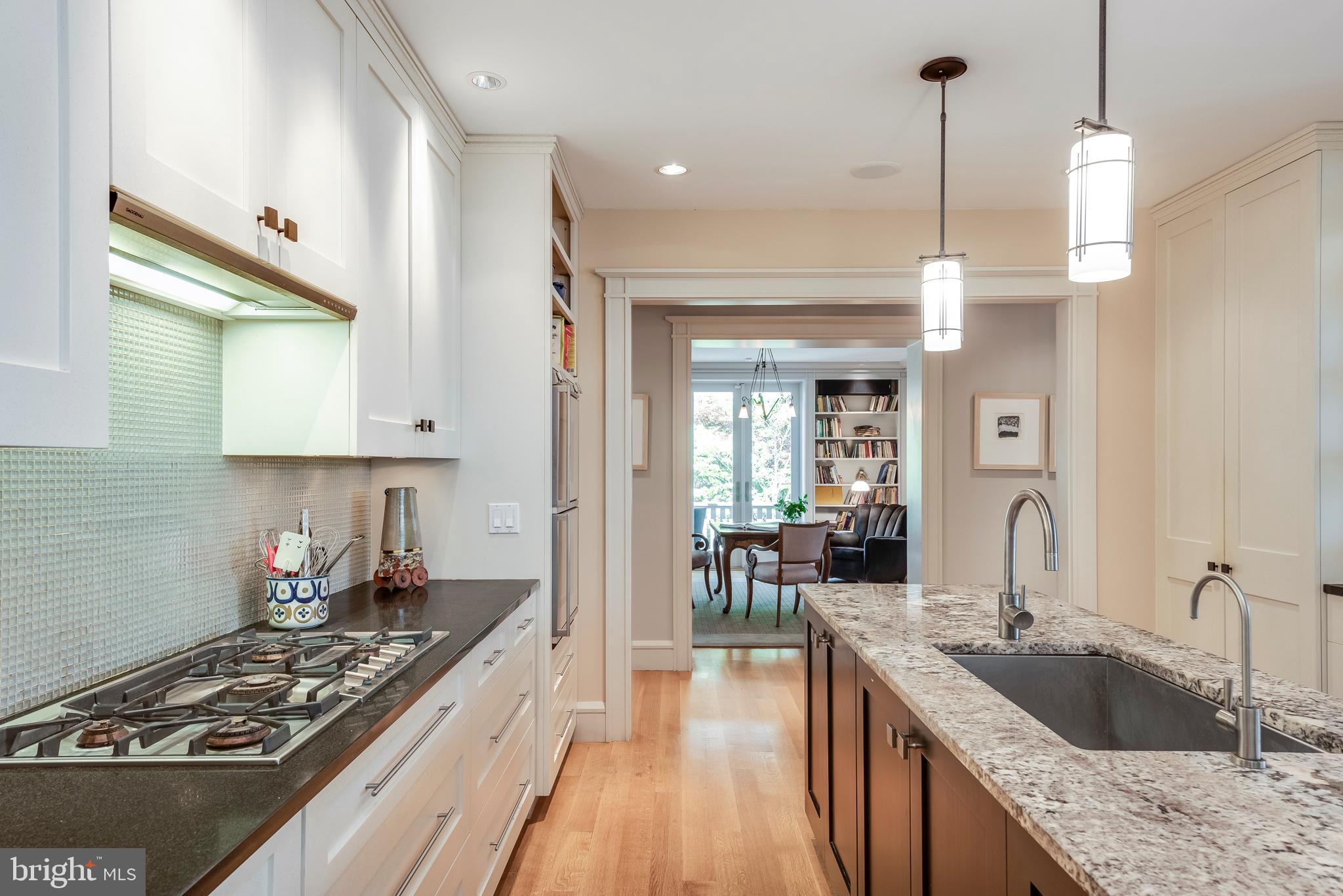 MURRAY HILL - Residential