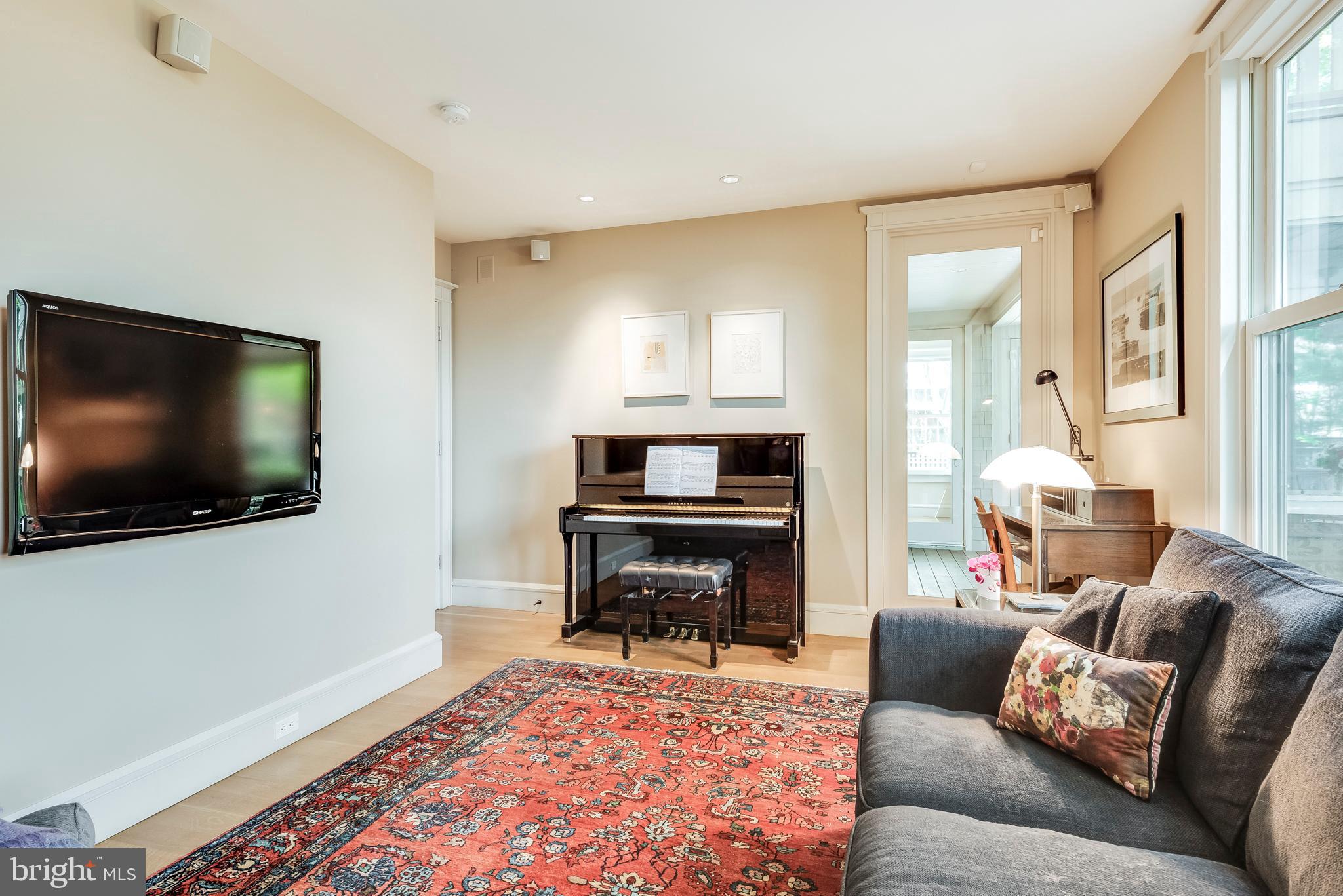 MURRAY HILL - Residential