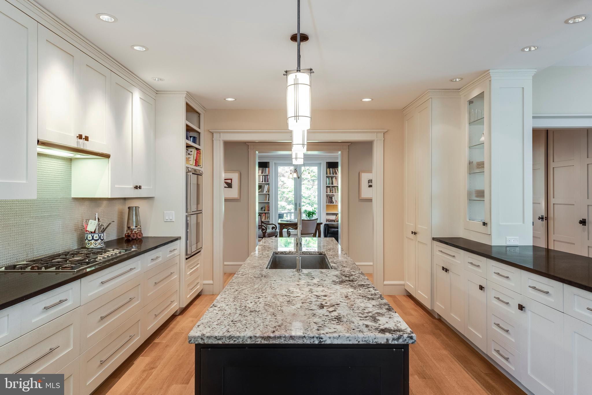 MURRAY HILL - Residential