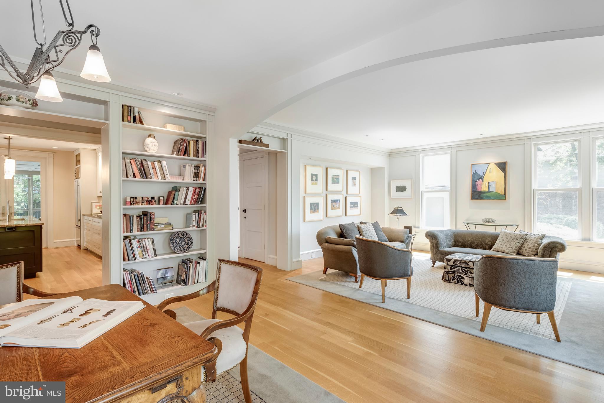 MURRAY HILL - Residential