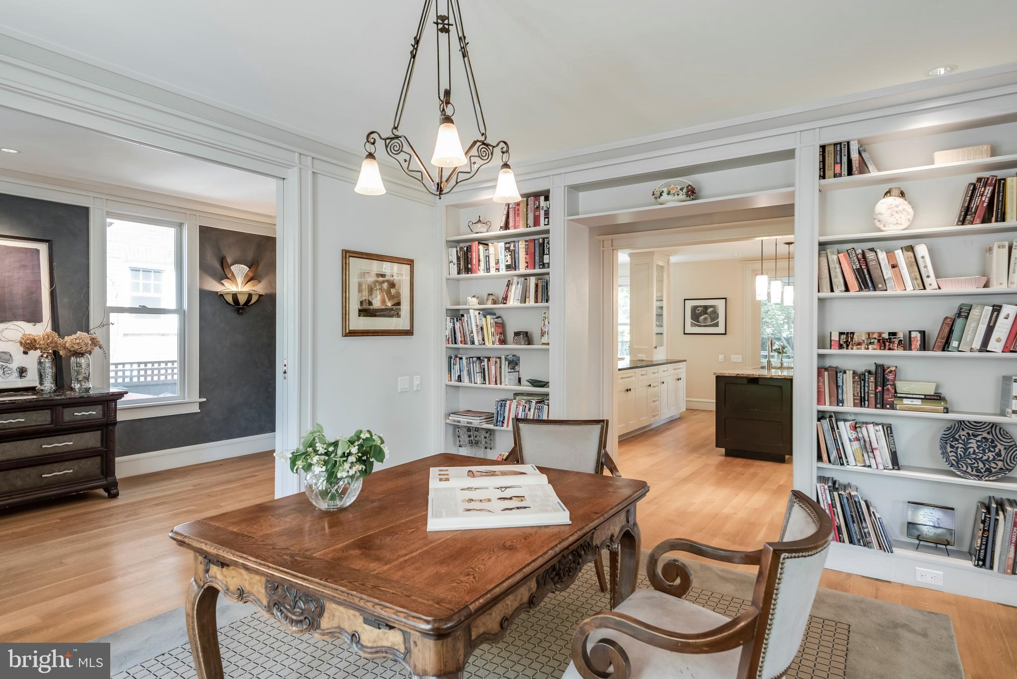 MURRAY HILL - Residential