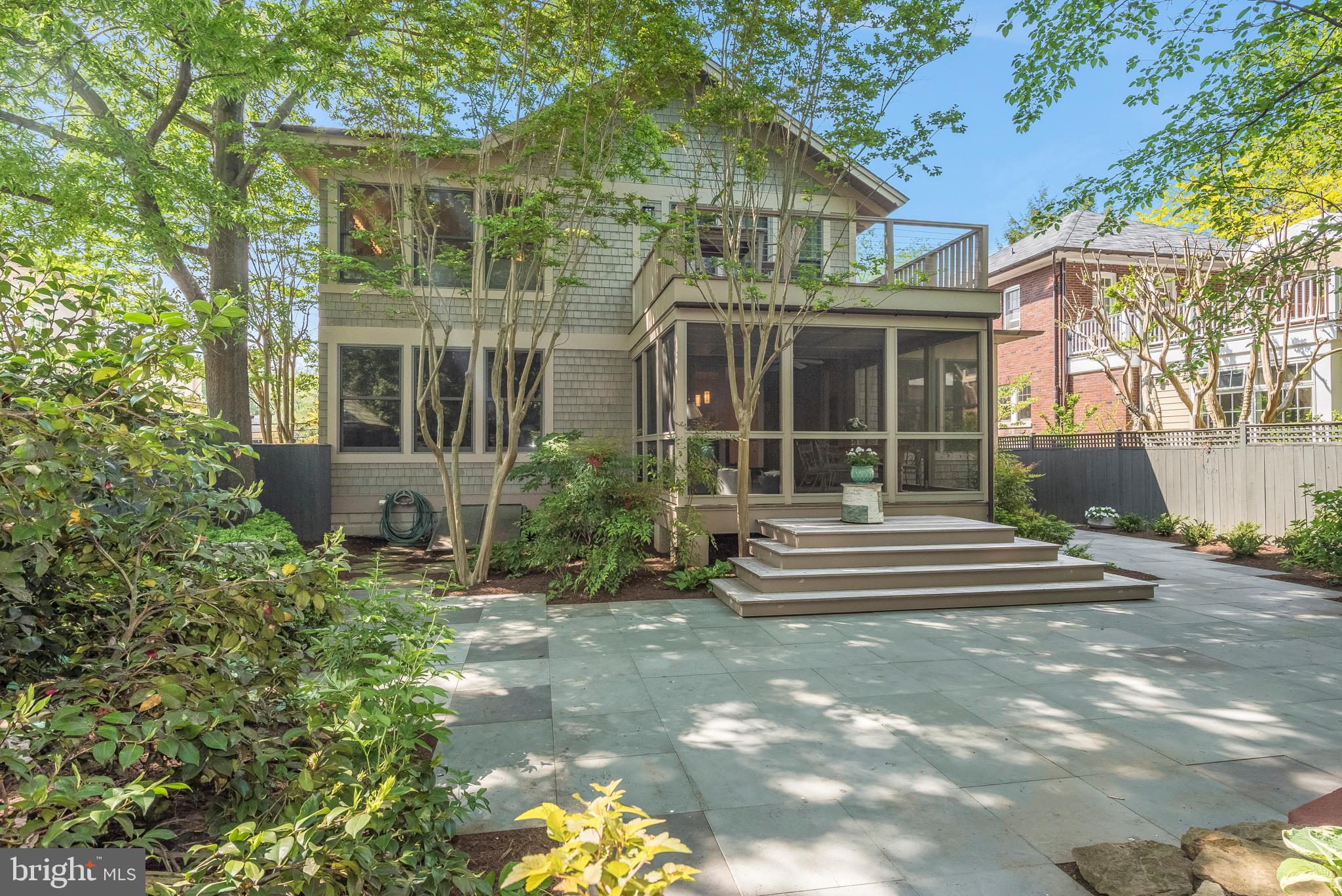 MURRAY HILL - Residential