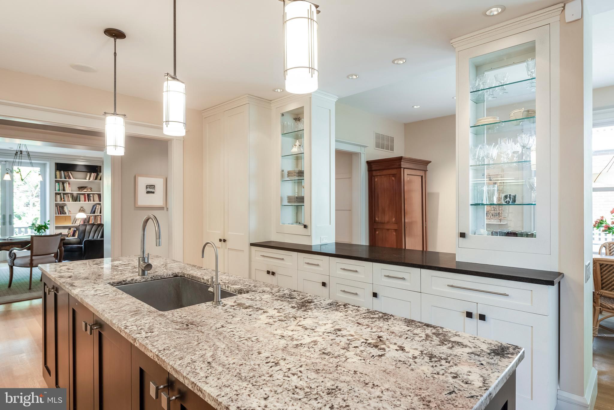 MURRAY HILL - Residential