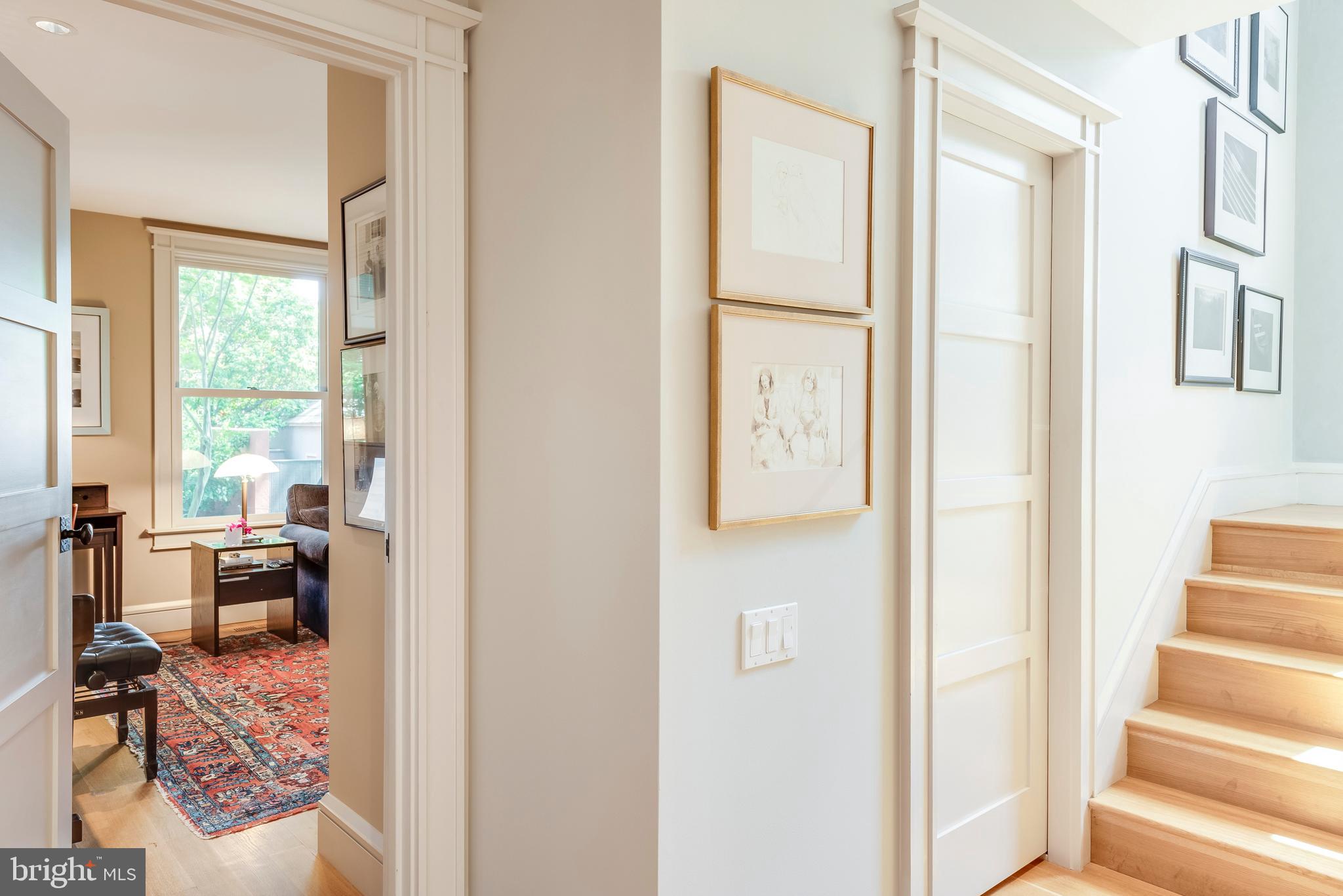 MURRAY HILL - Residential