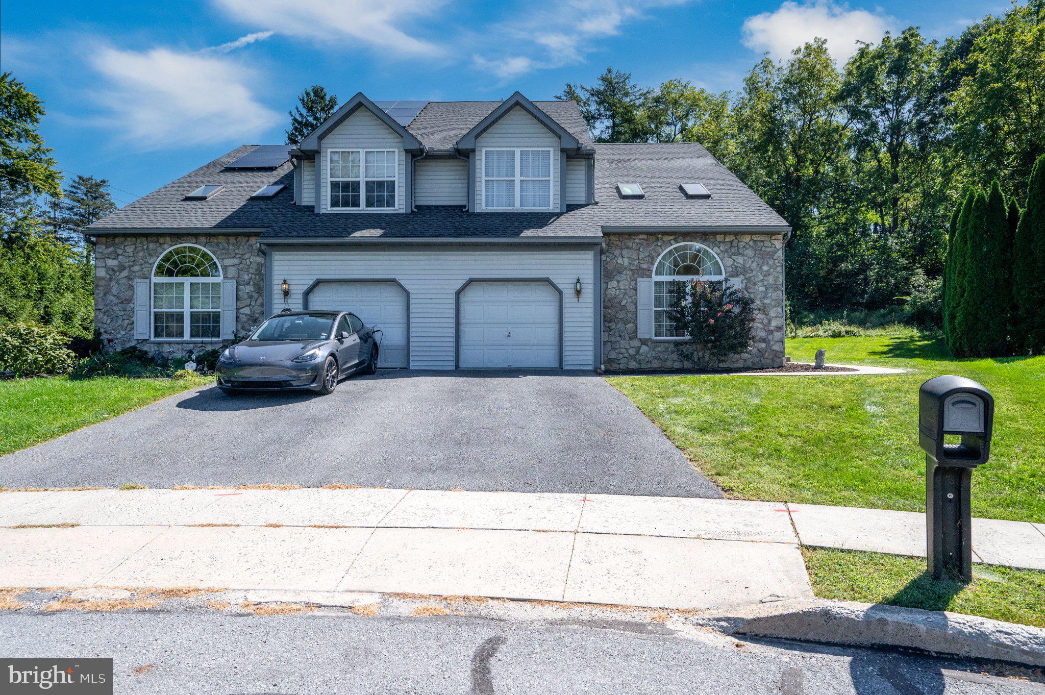 1422 HILLPOINT CIRCLE