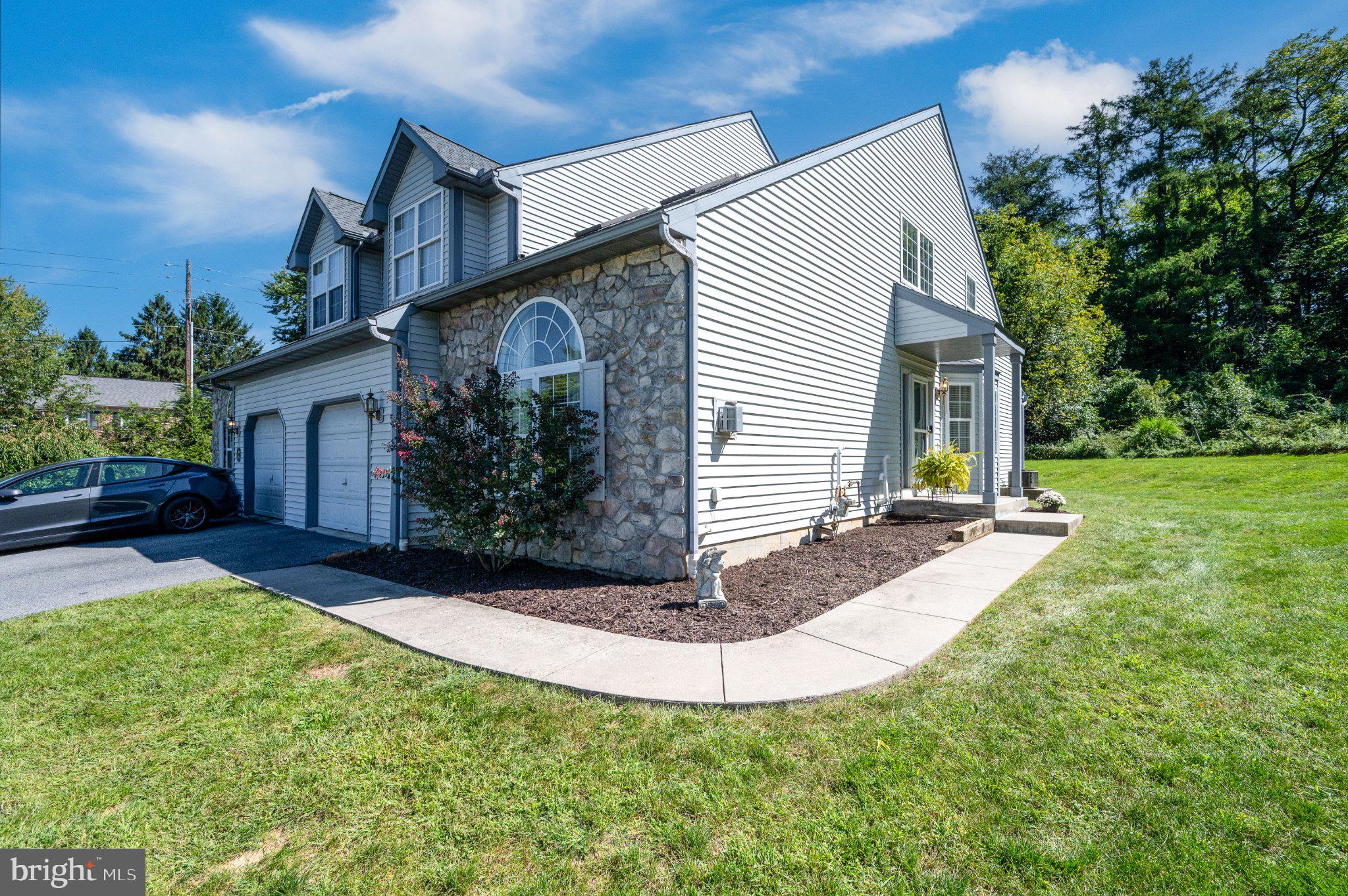 1422 HILLPOINT CIRCLE