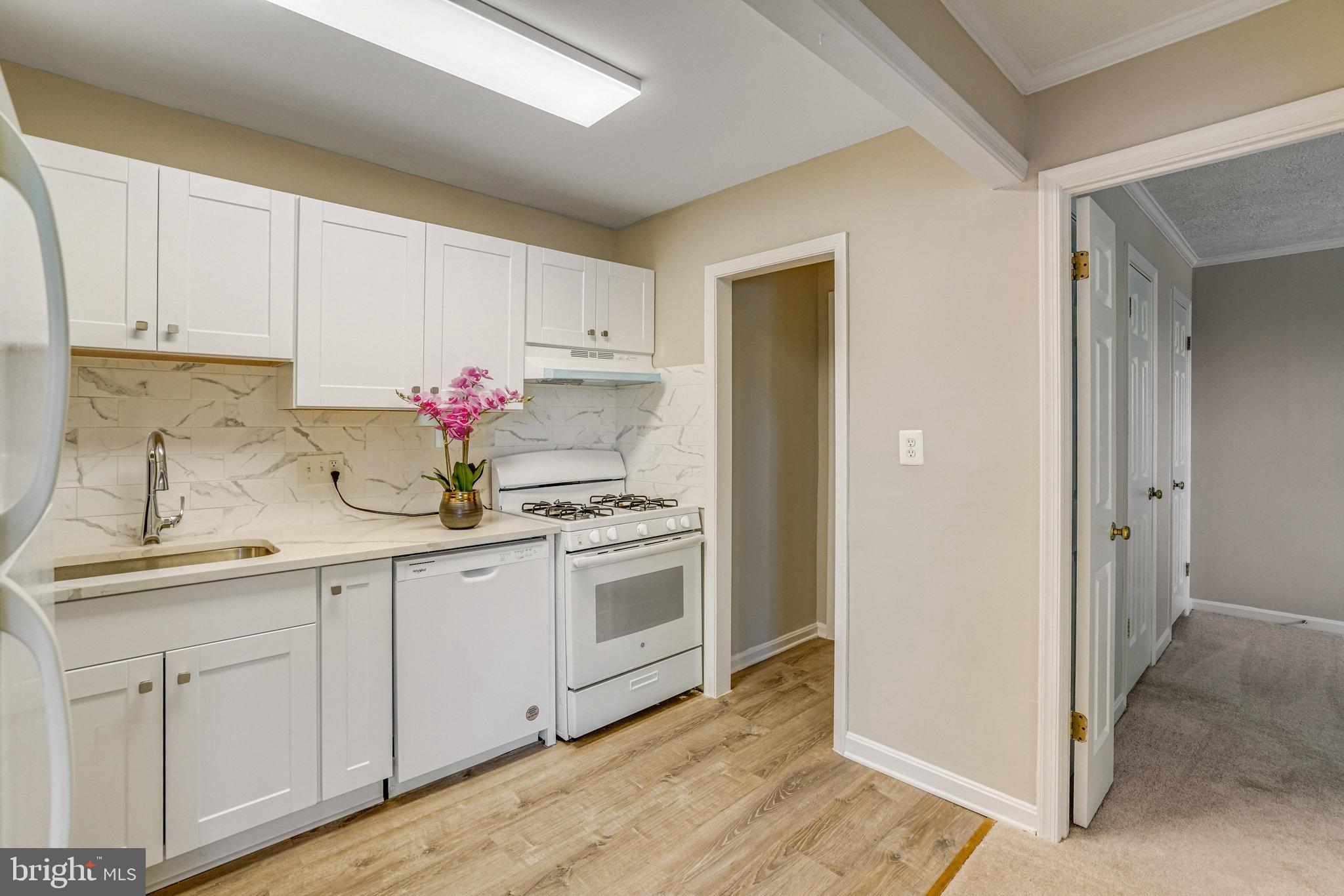 TIMBERLANE VILLAGE GARDEN CONDOMINIUMS - Residential