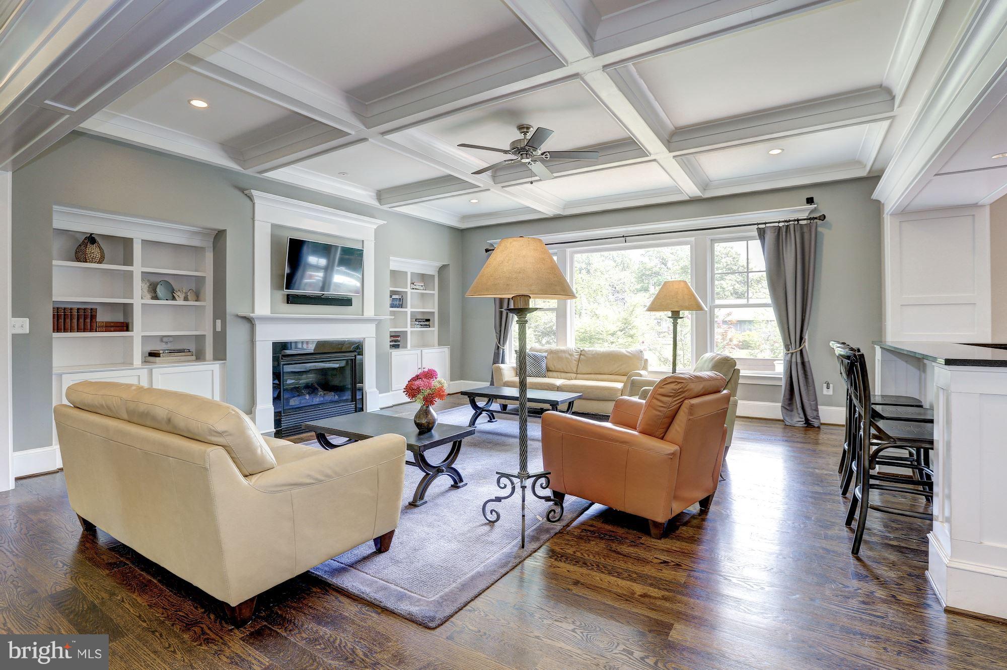 WESTBRIAR COUNTRY CLUB MANOR - Residential