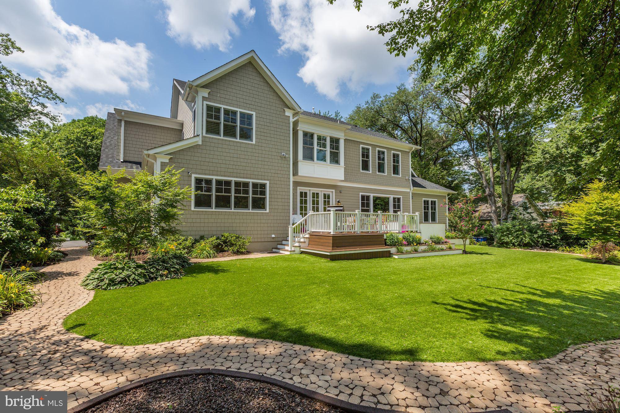 WESTBRIAR COUNTRY CLUB MANOR - Residential