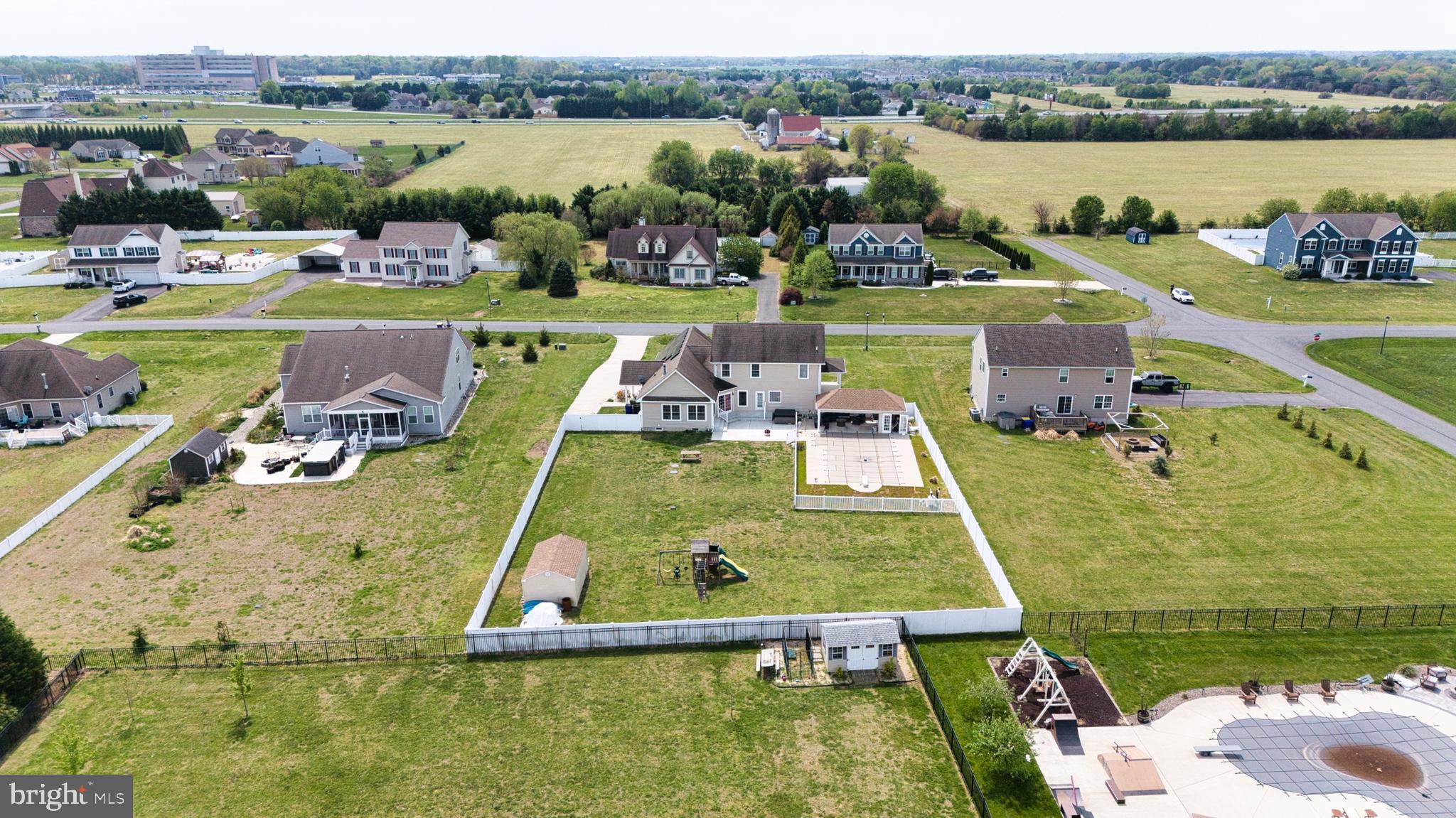 KNOLLAC ACRES - Residential