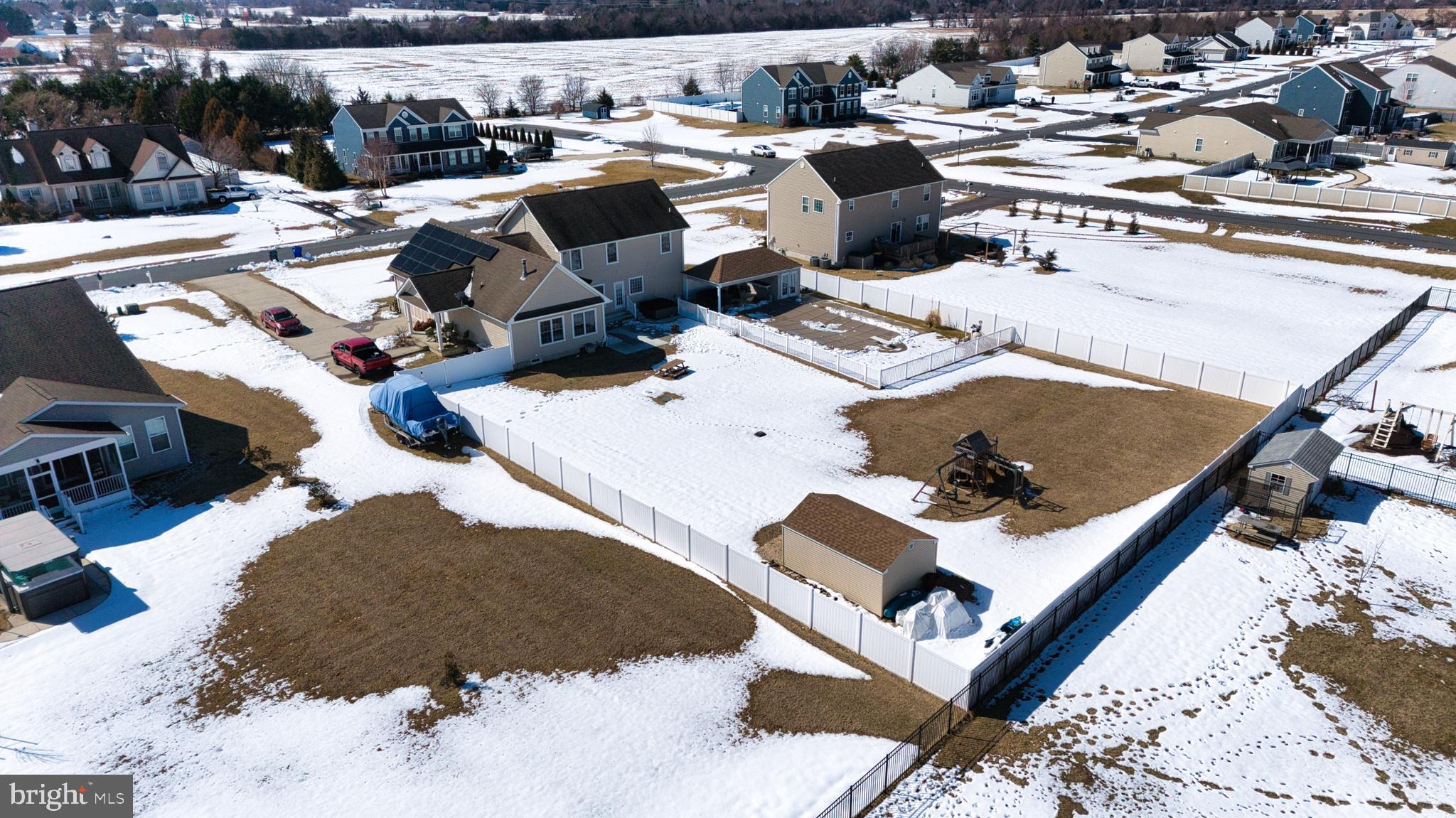 KNOLLAC ACRES - Residential