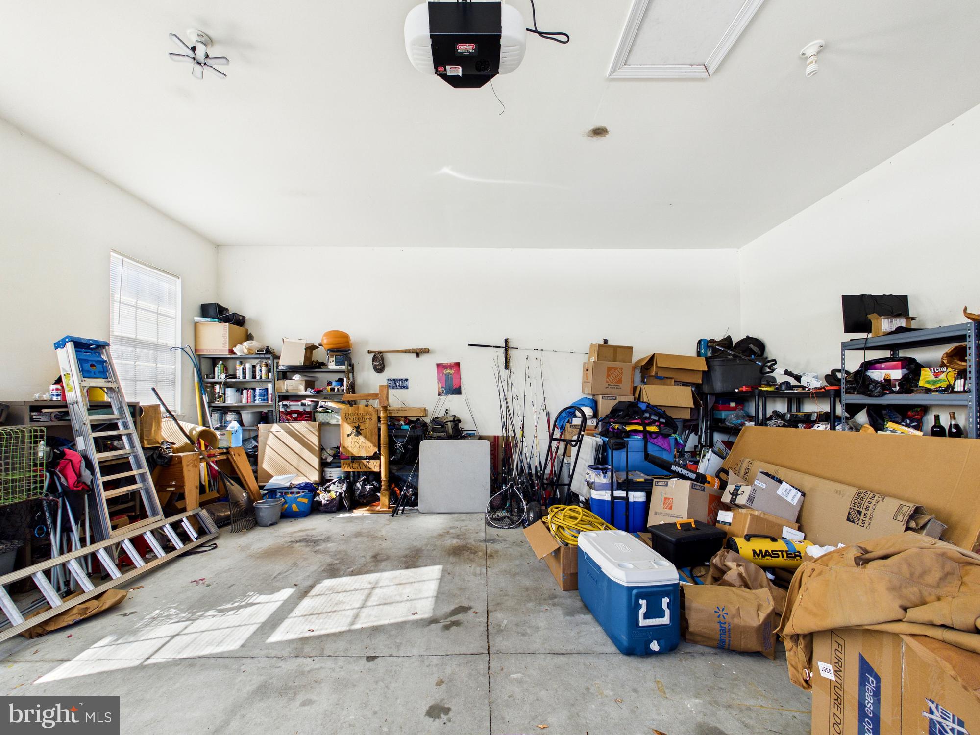 KNOLLAC ACRES - Residential