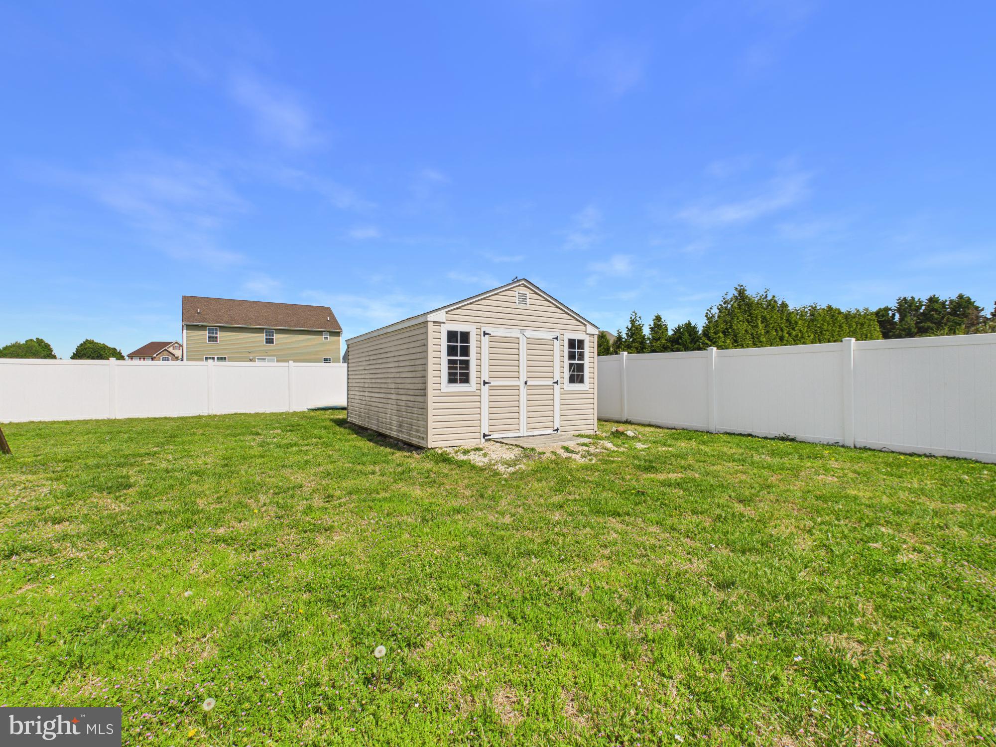 KNOLLAC ACRES - Residential