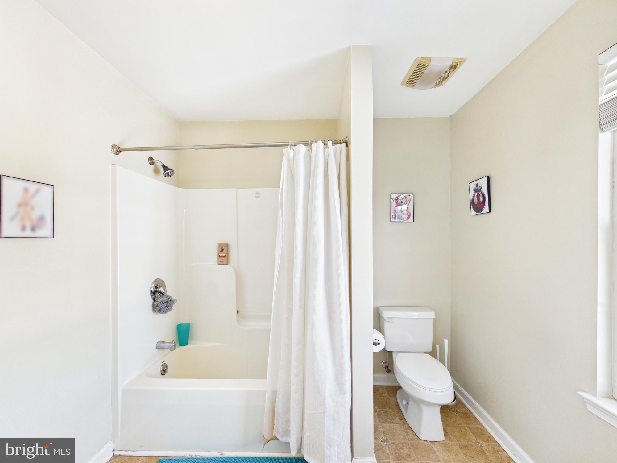 KNOLLAC ACRES - Residential