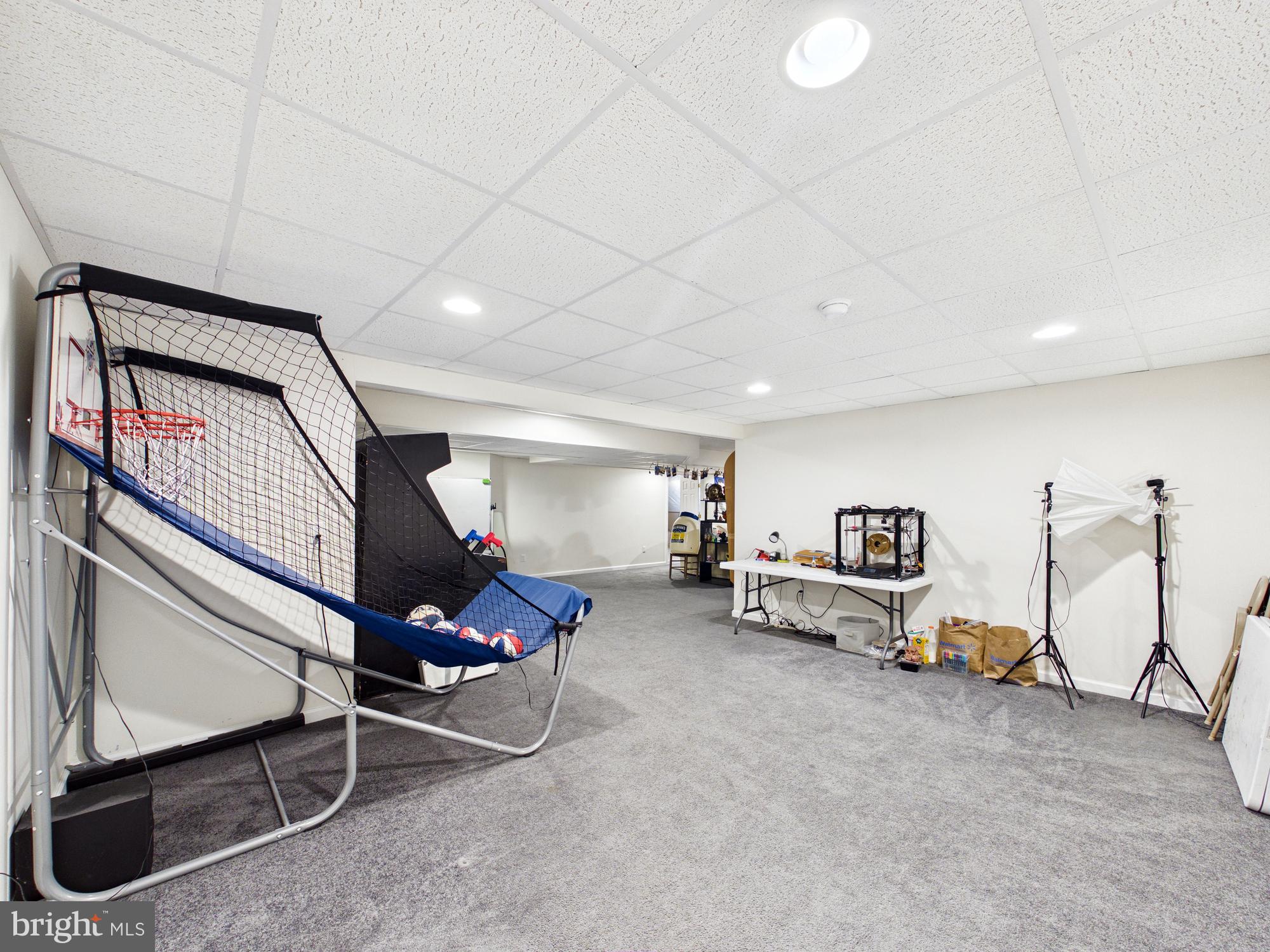 KNOLLAC ACRES - Residential