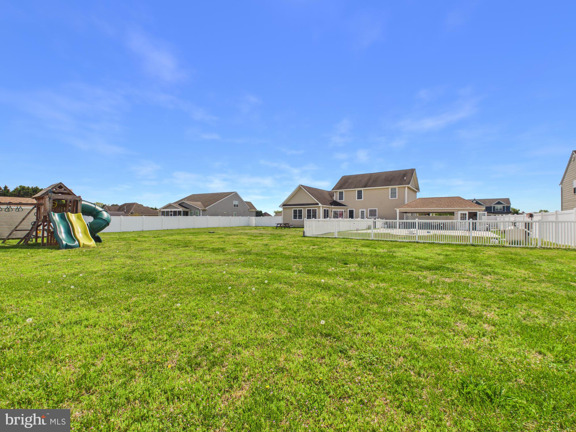 KNOLLAC ACRES - Residential