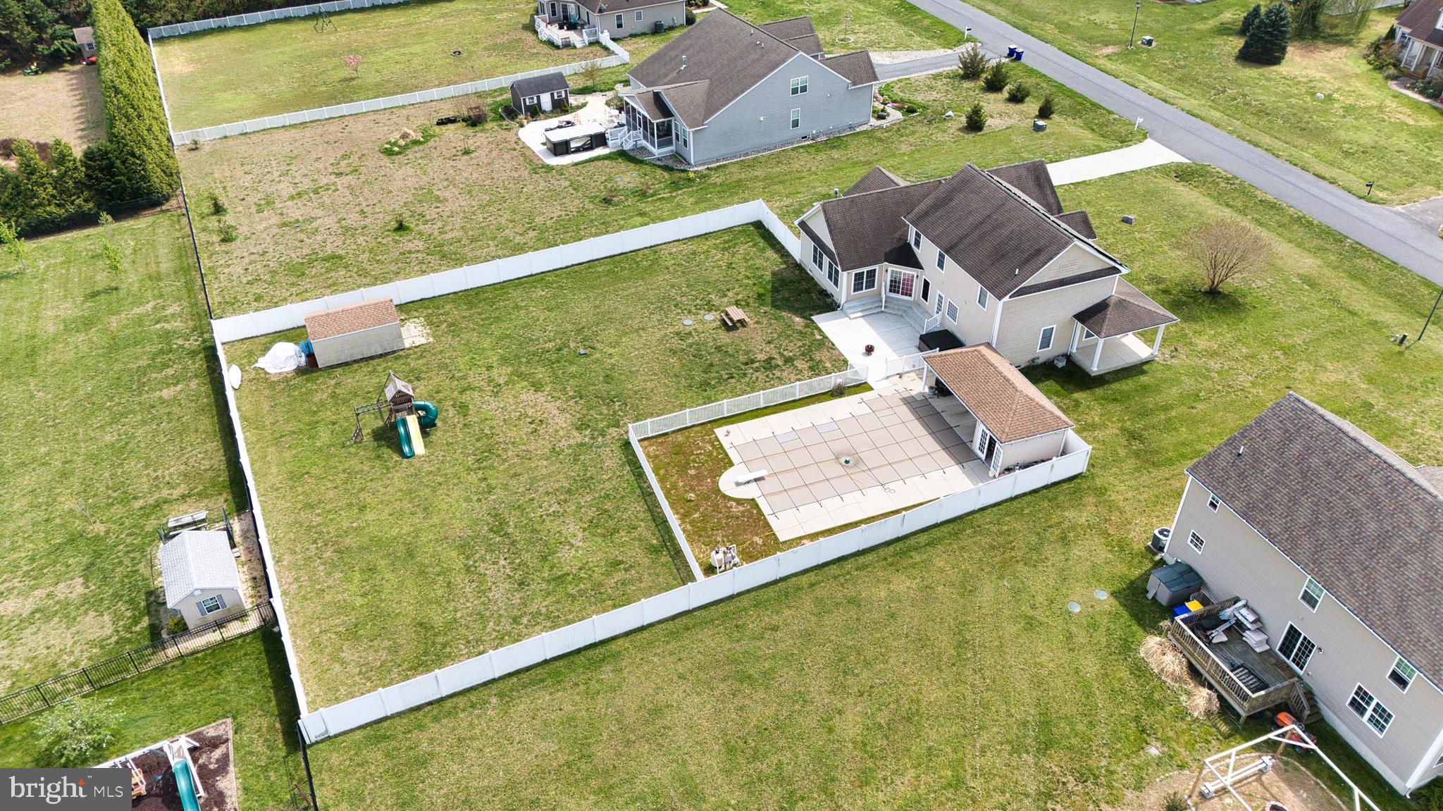 KNOLLAC ACRES - Residential