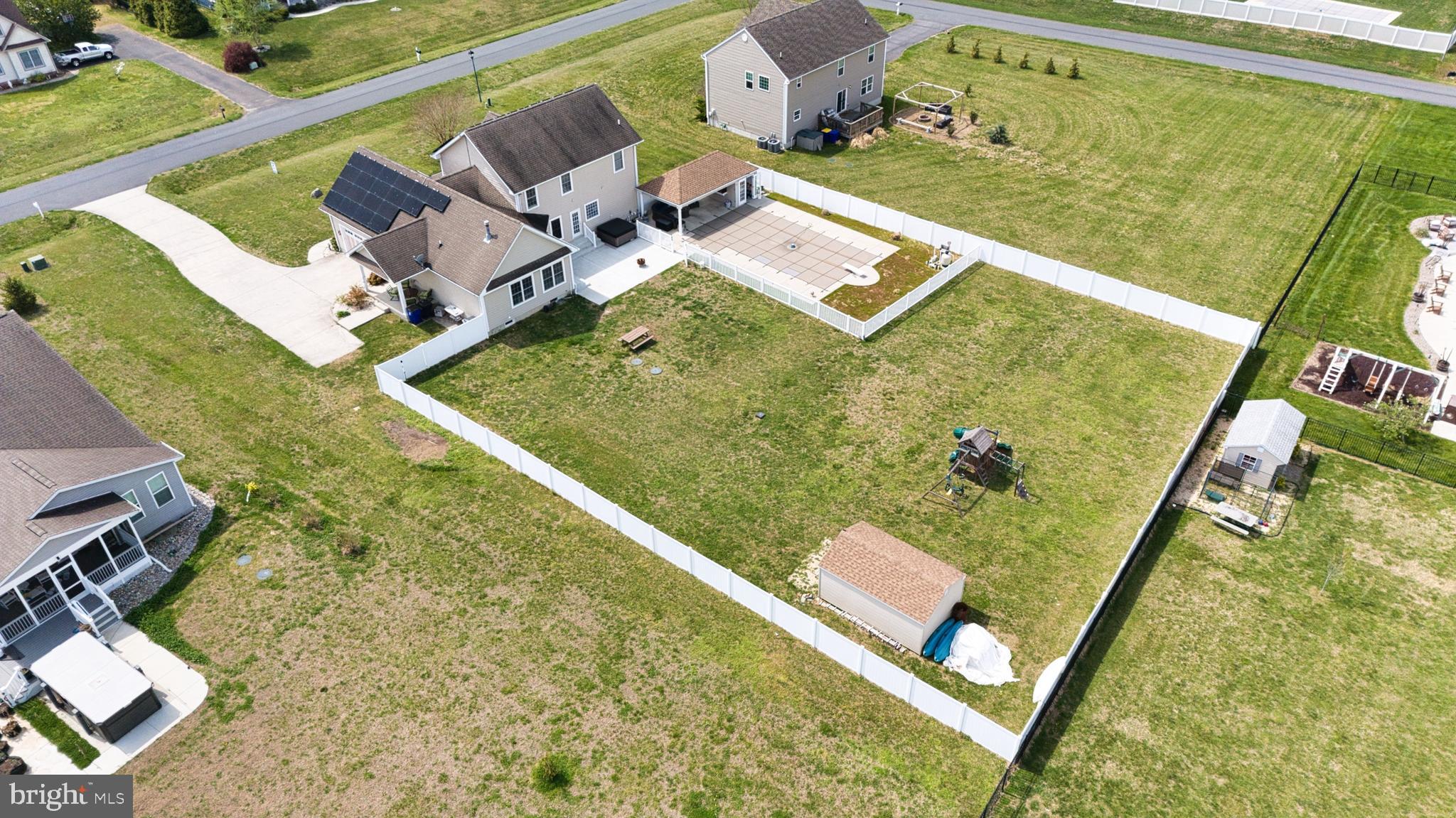 KNOLLAC ACRES - Residential