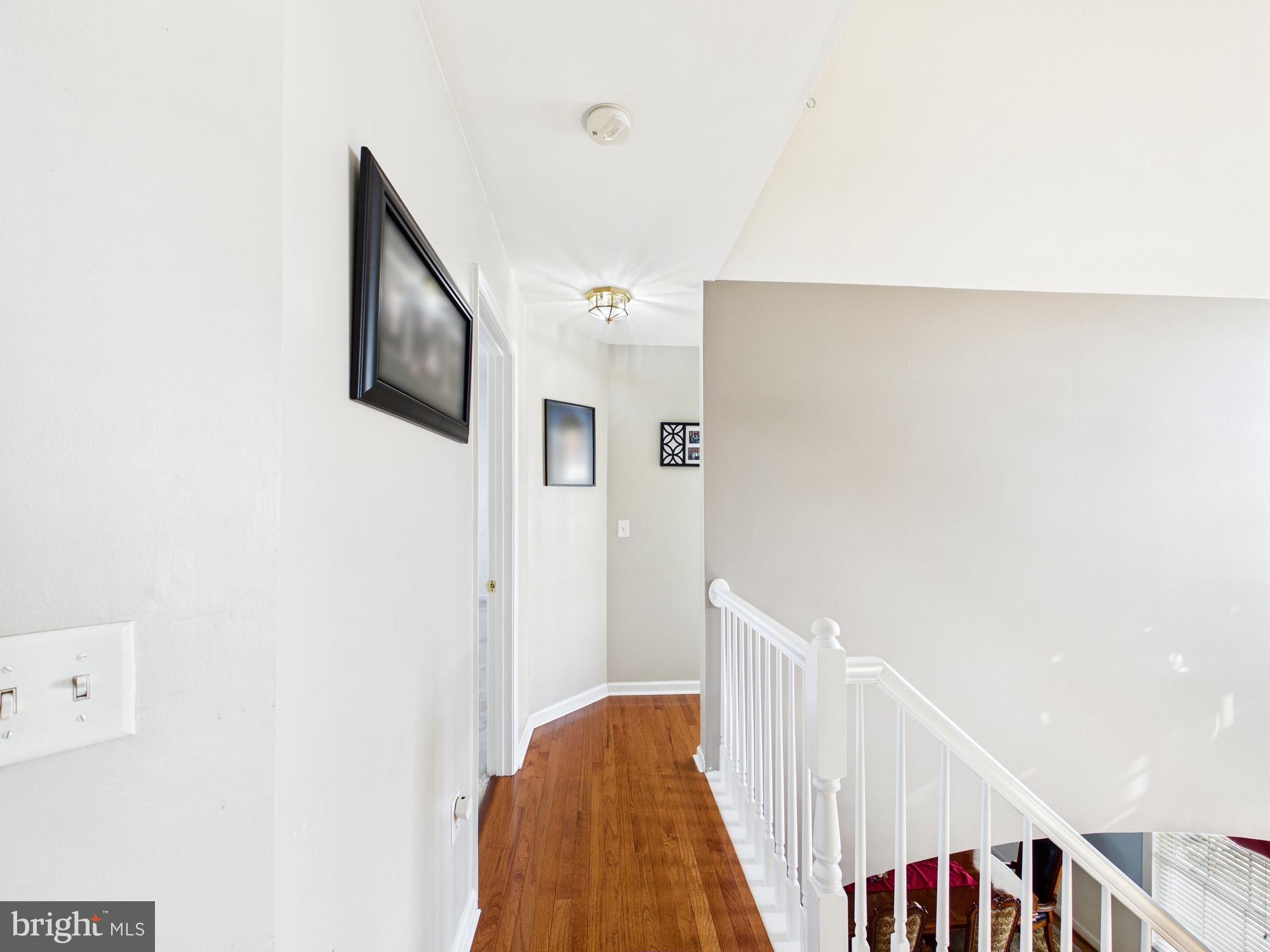 KNOLLAC ACRES - Residential