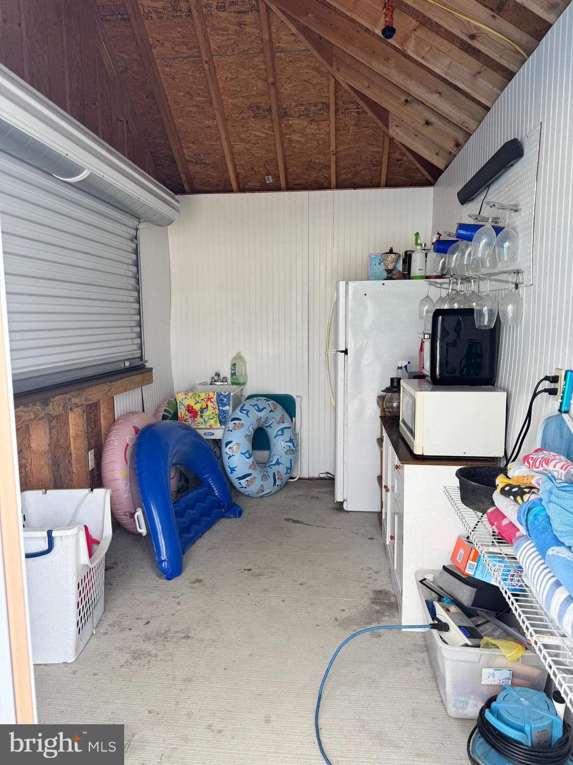 KNOLLAC ACRES - Residential