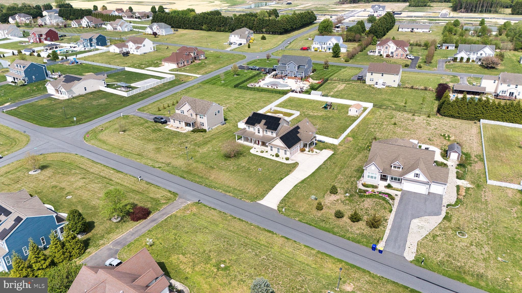 KNOLLAC ACRES - Residential